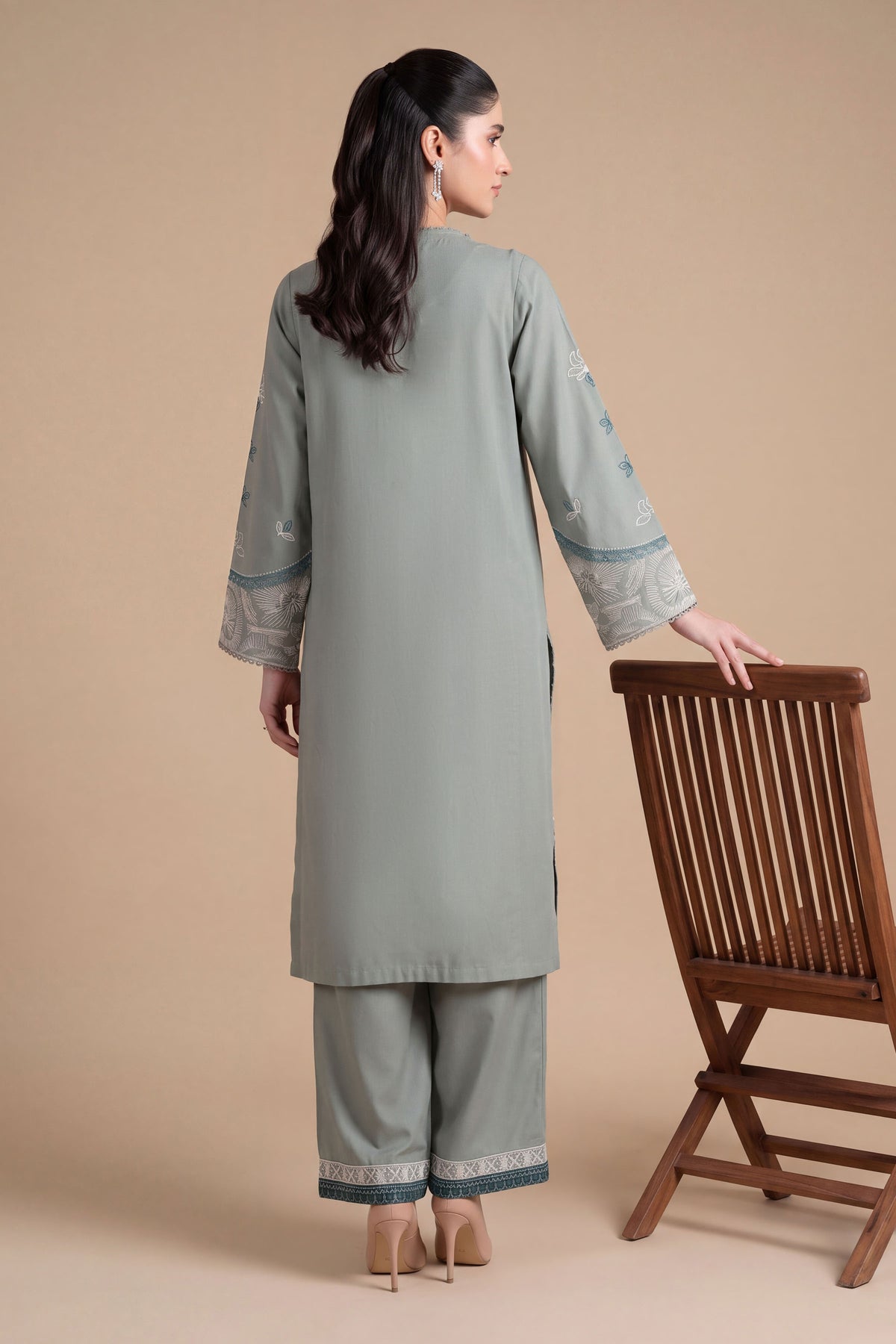 KHADDAR | EMBROIDERED