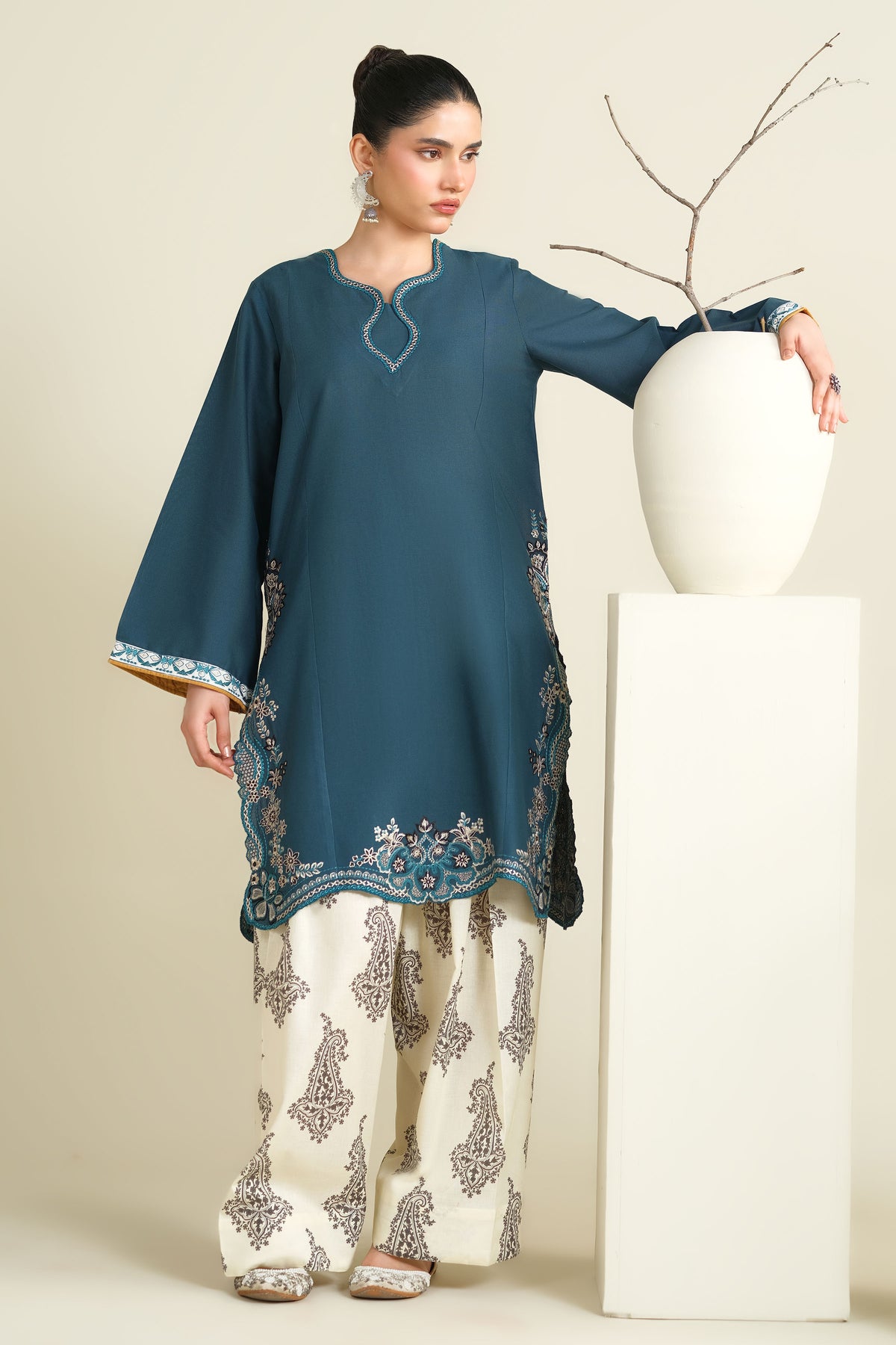 KHADDAR | EMBROIDERED