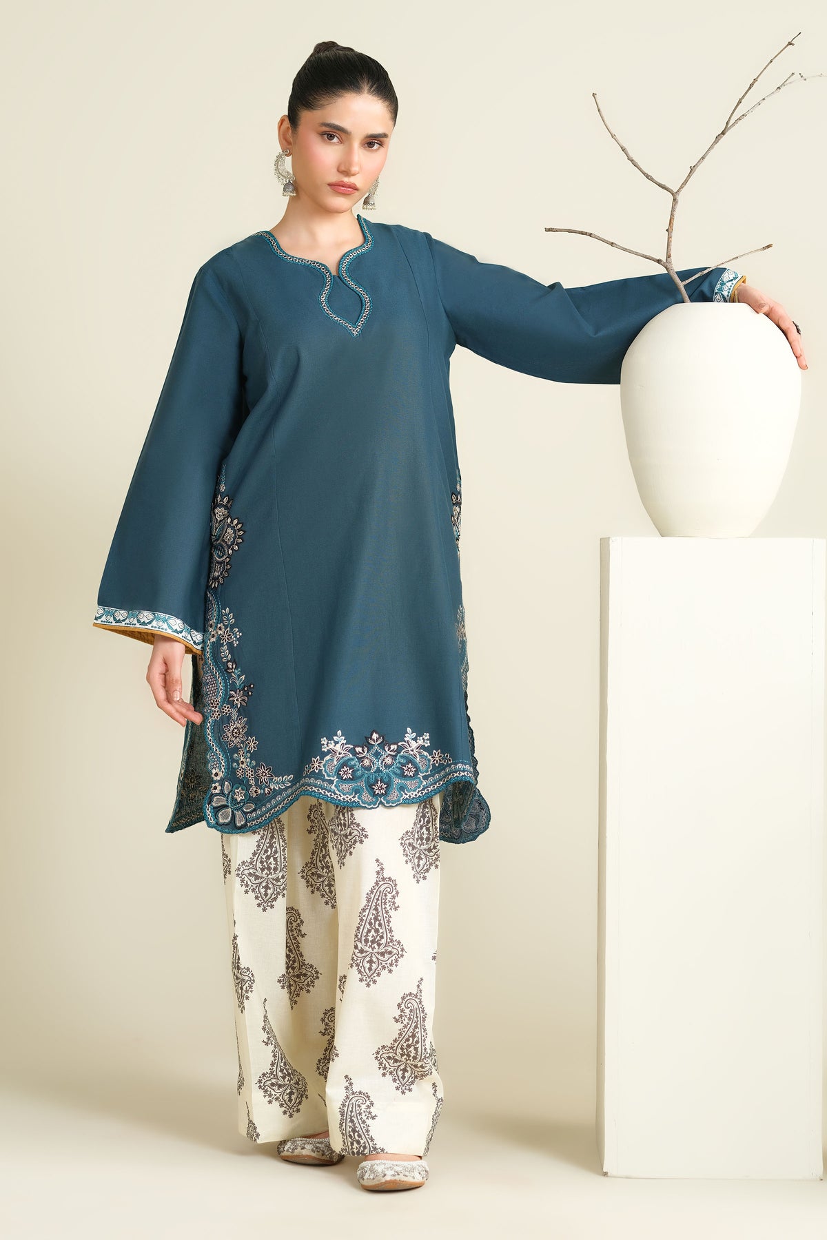 KHADDAR | EMBROIDERED