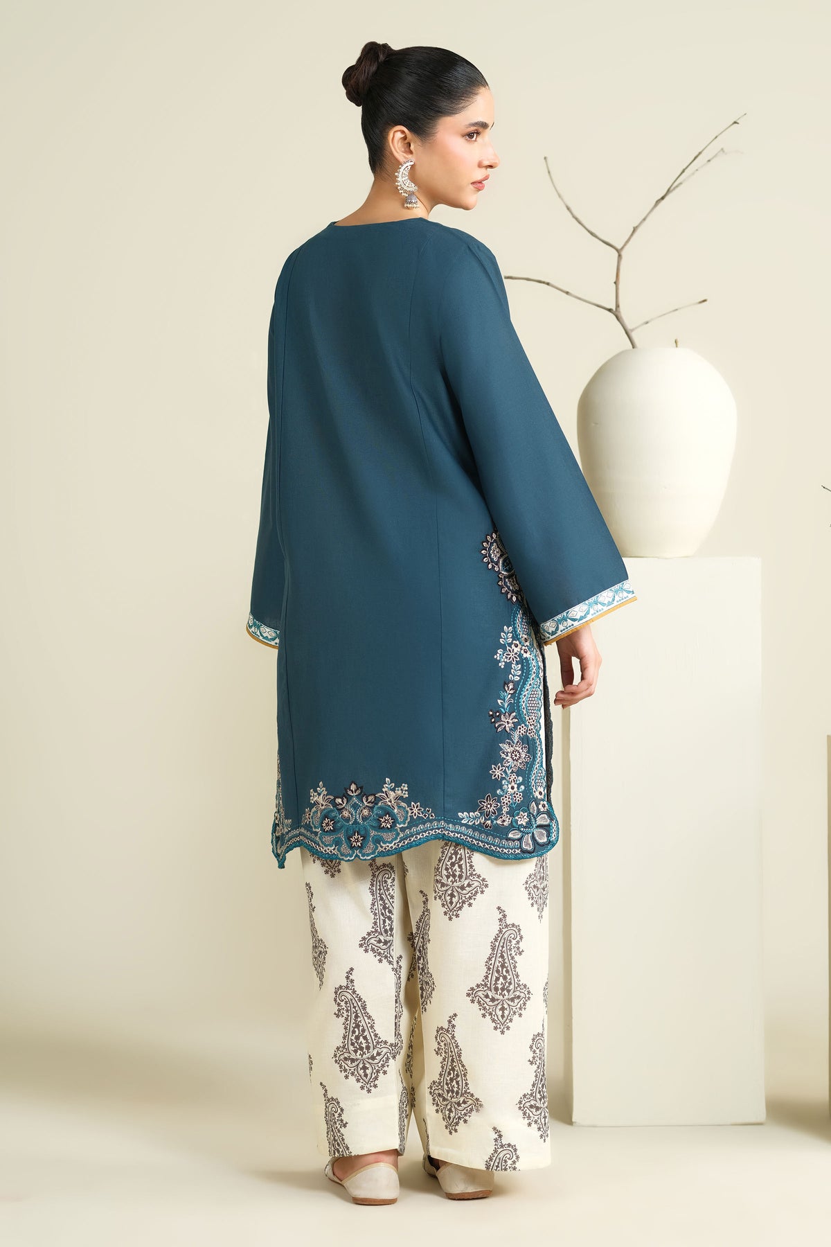 KHADDAR | EMBROIDERED