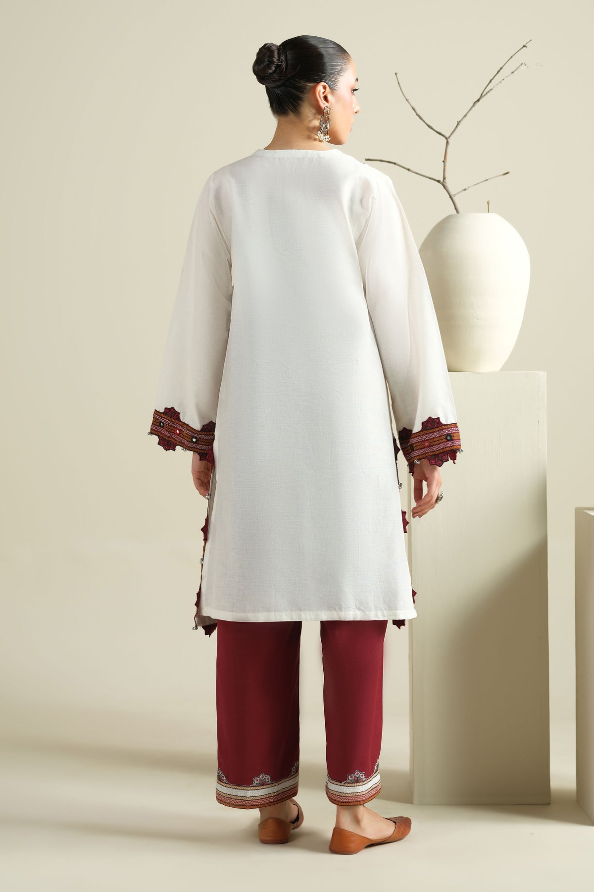 KHADDAR | EMBROIDERED