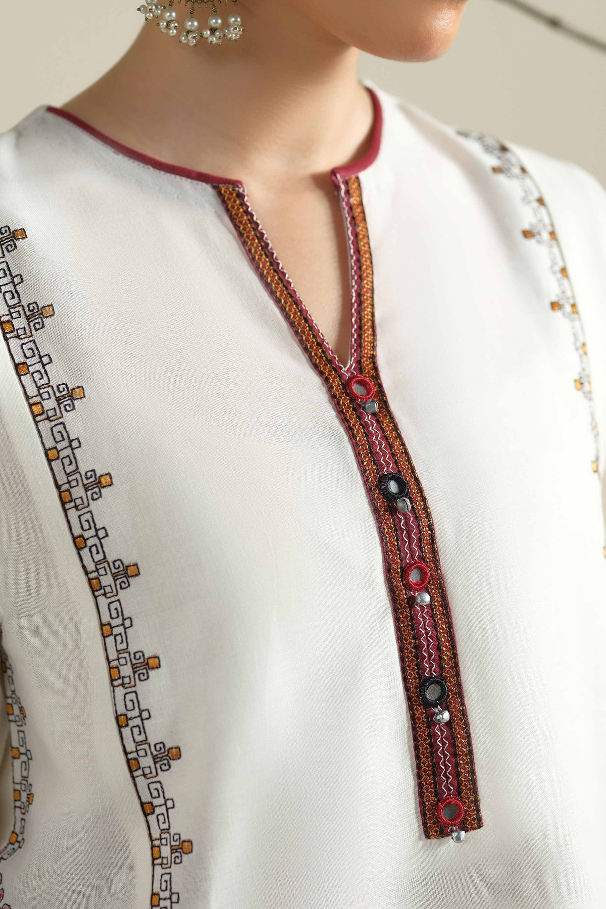 KHADDAR | EMBROIDERED