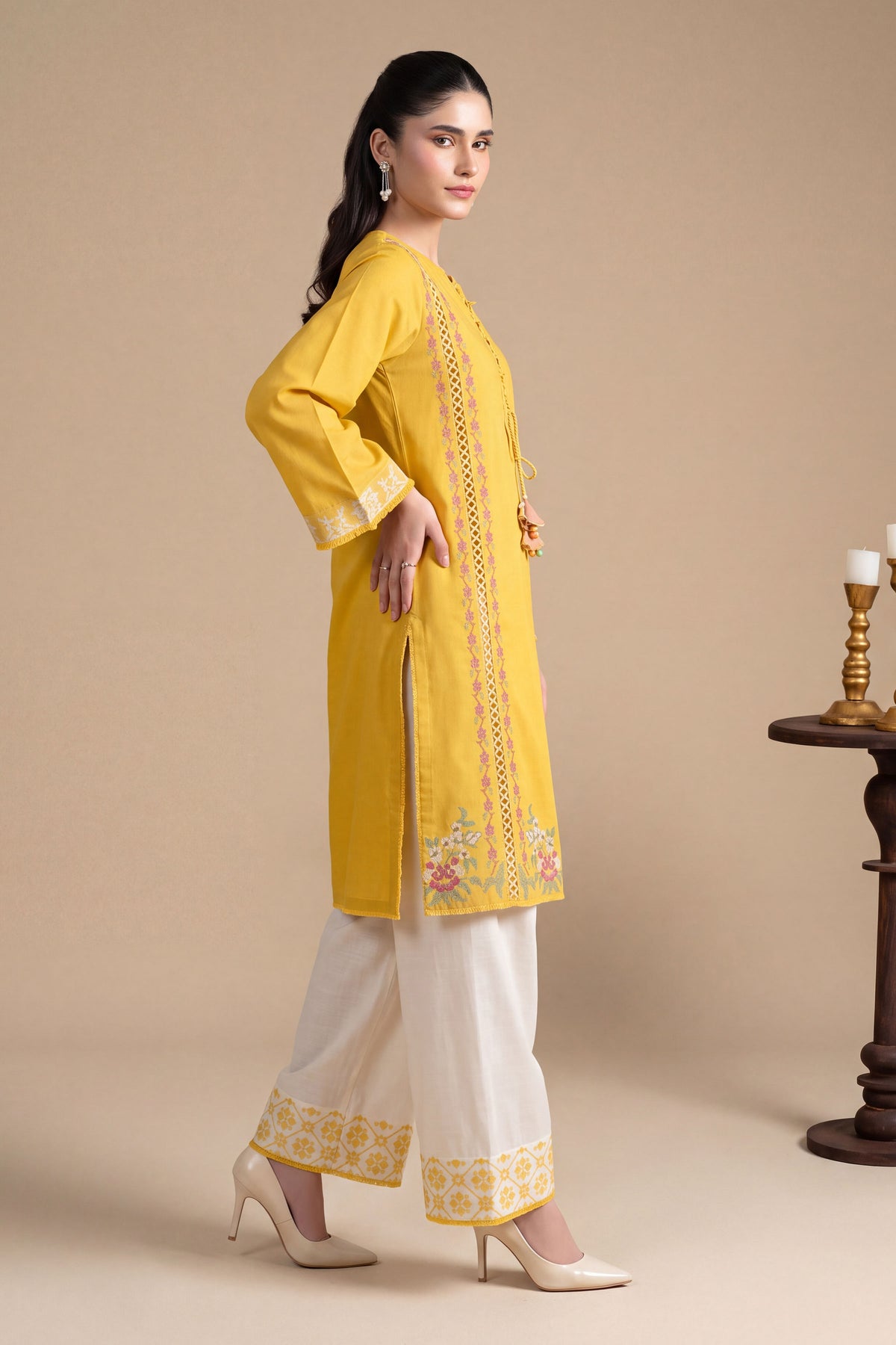 CROSS HATCH | EMBROIDERED