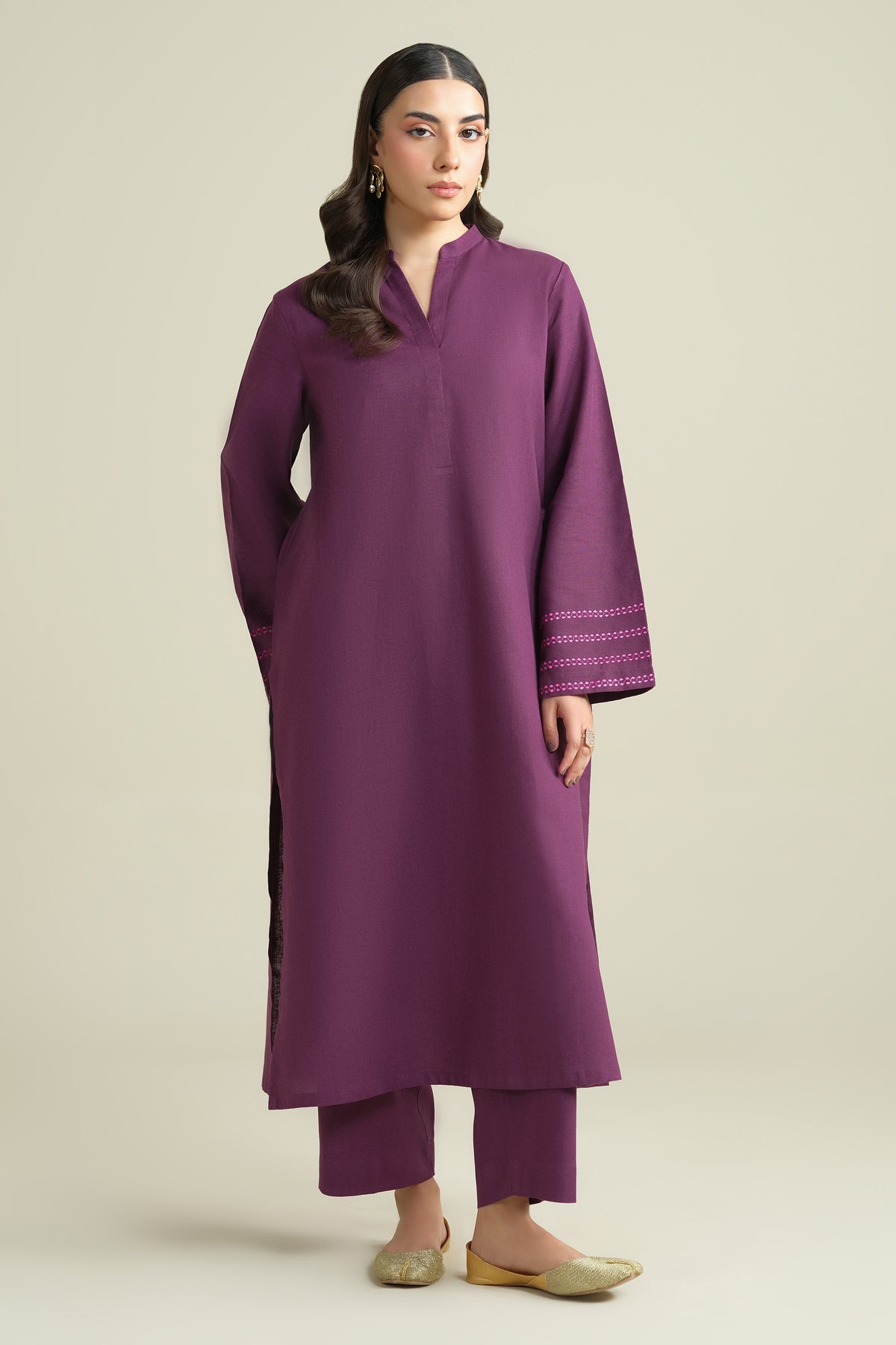 LINEN | EMBROIDERED