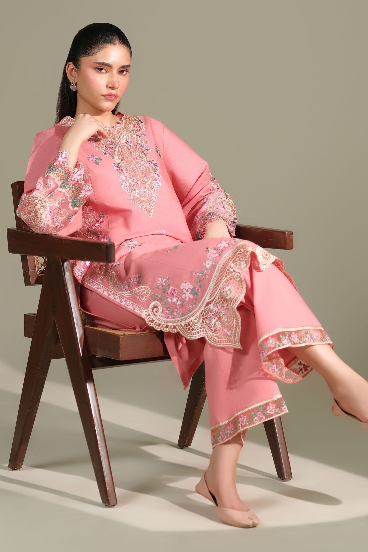 KHADDAR | EMBROIDERED