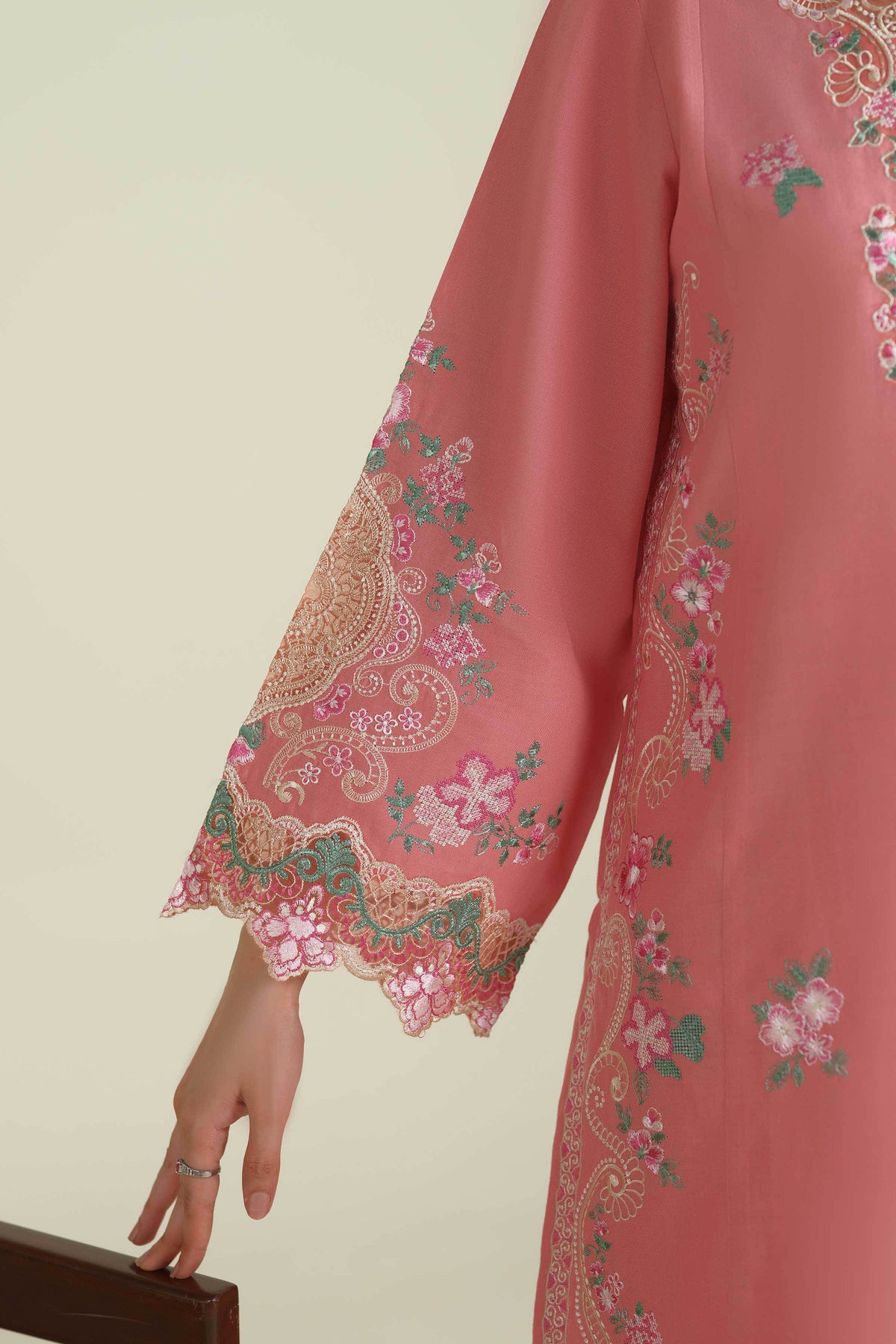 KHADDAR | EMBROIDERED