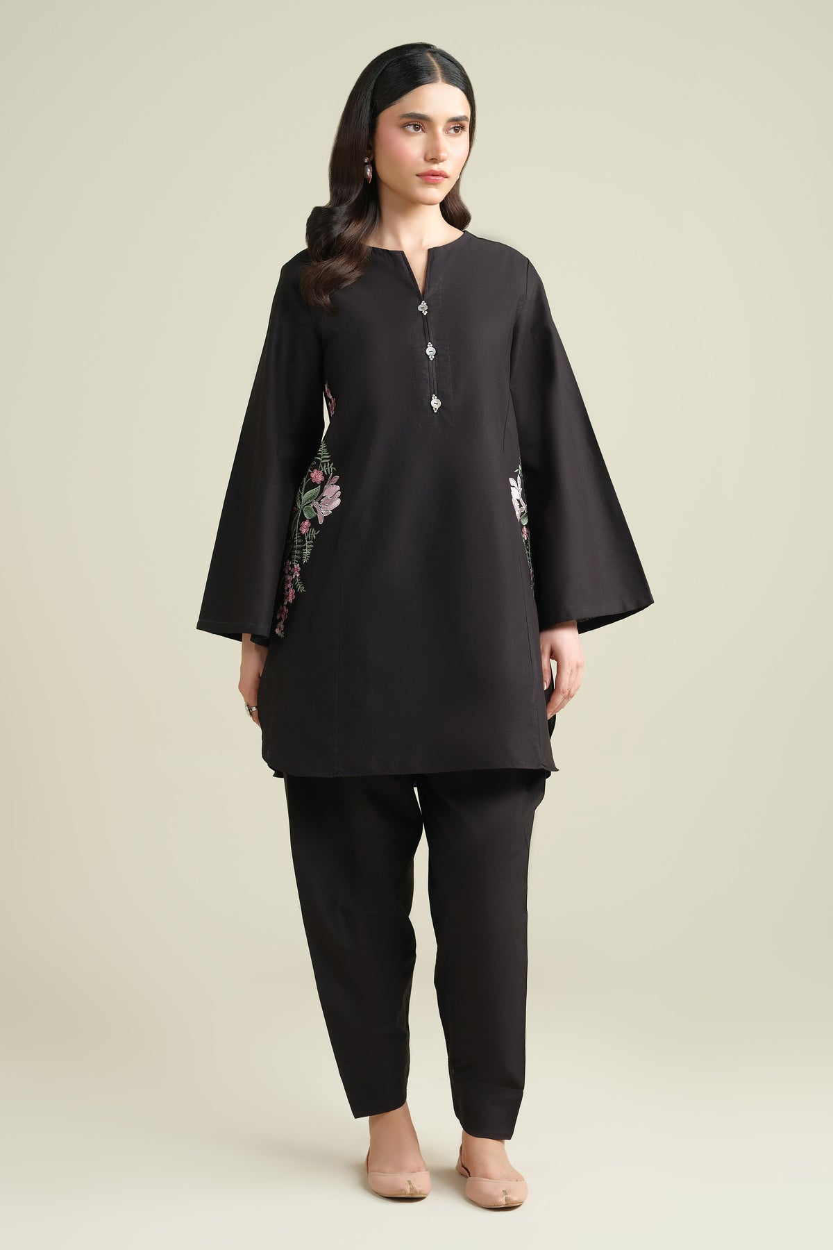 CROSS HATCH | EMBROIDERED
