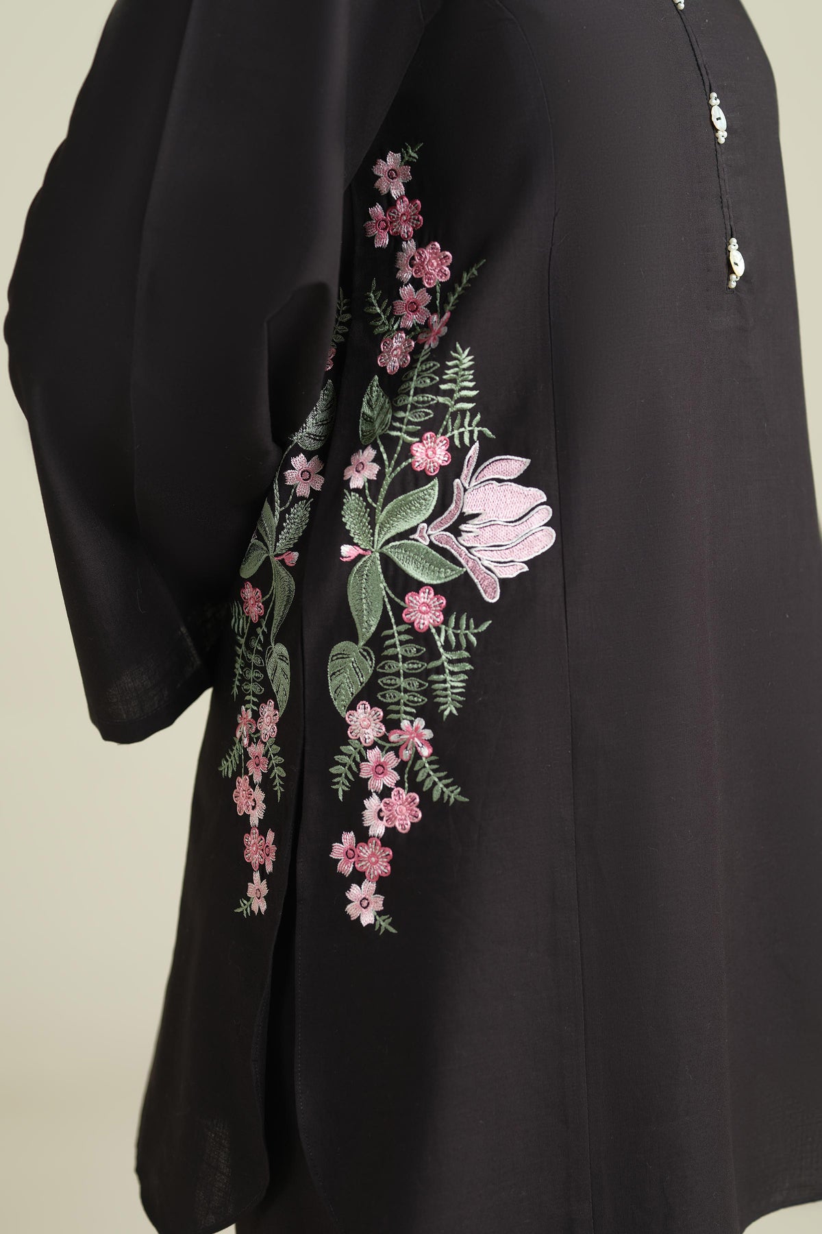CROSS HATCH | EMBROIDERED