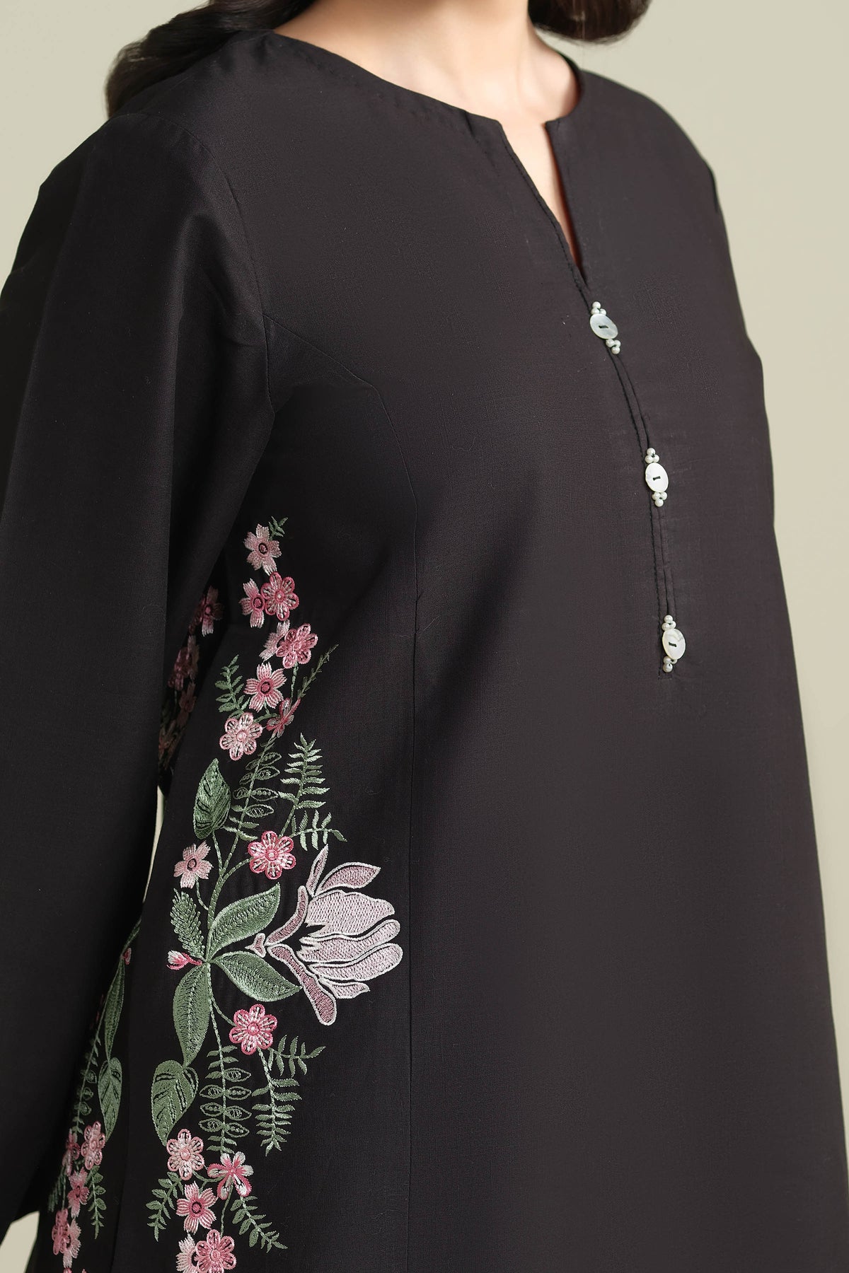 CROSS HATCH | EMBROIDERED