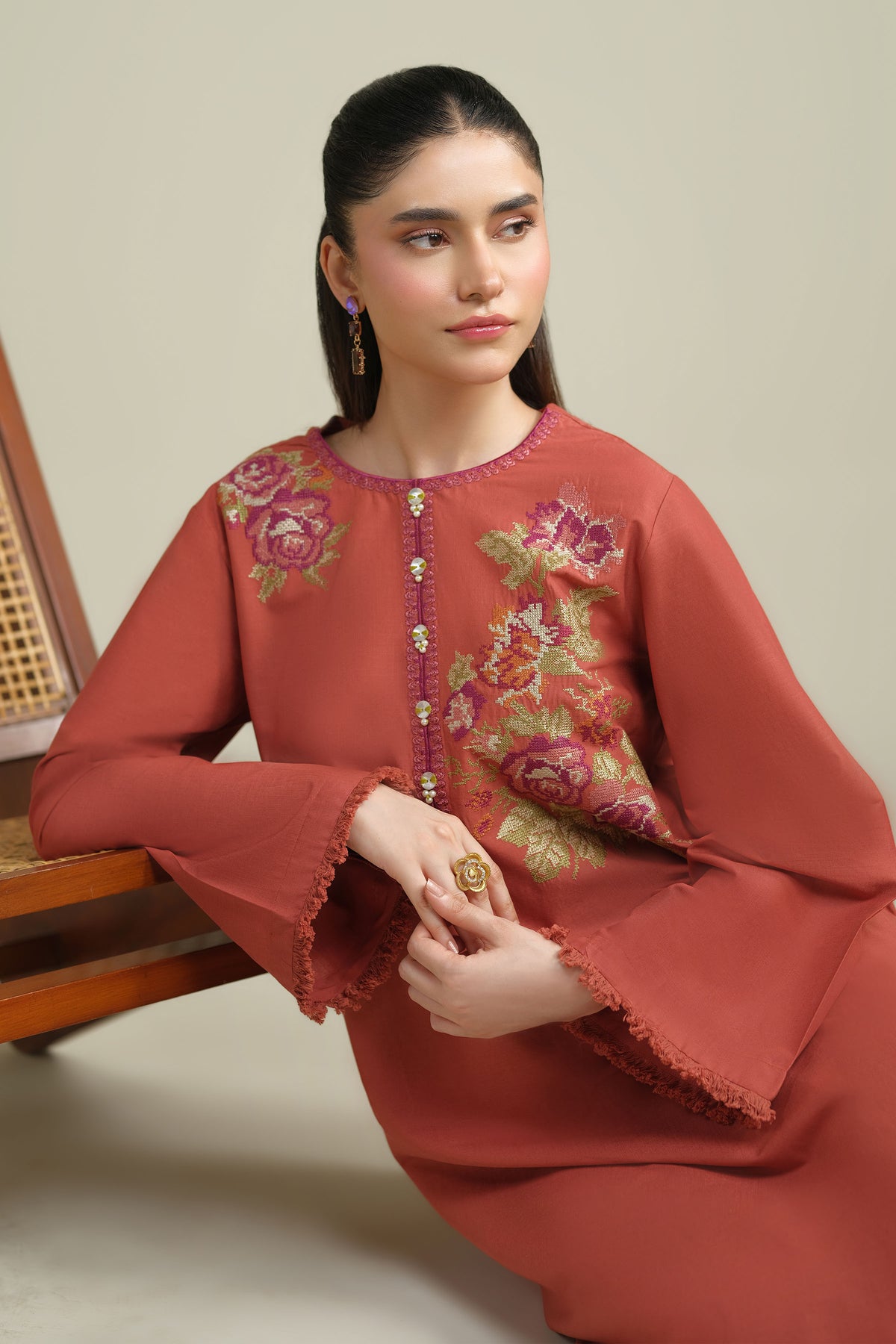 CROSS HATCH | EMBROIDERED