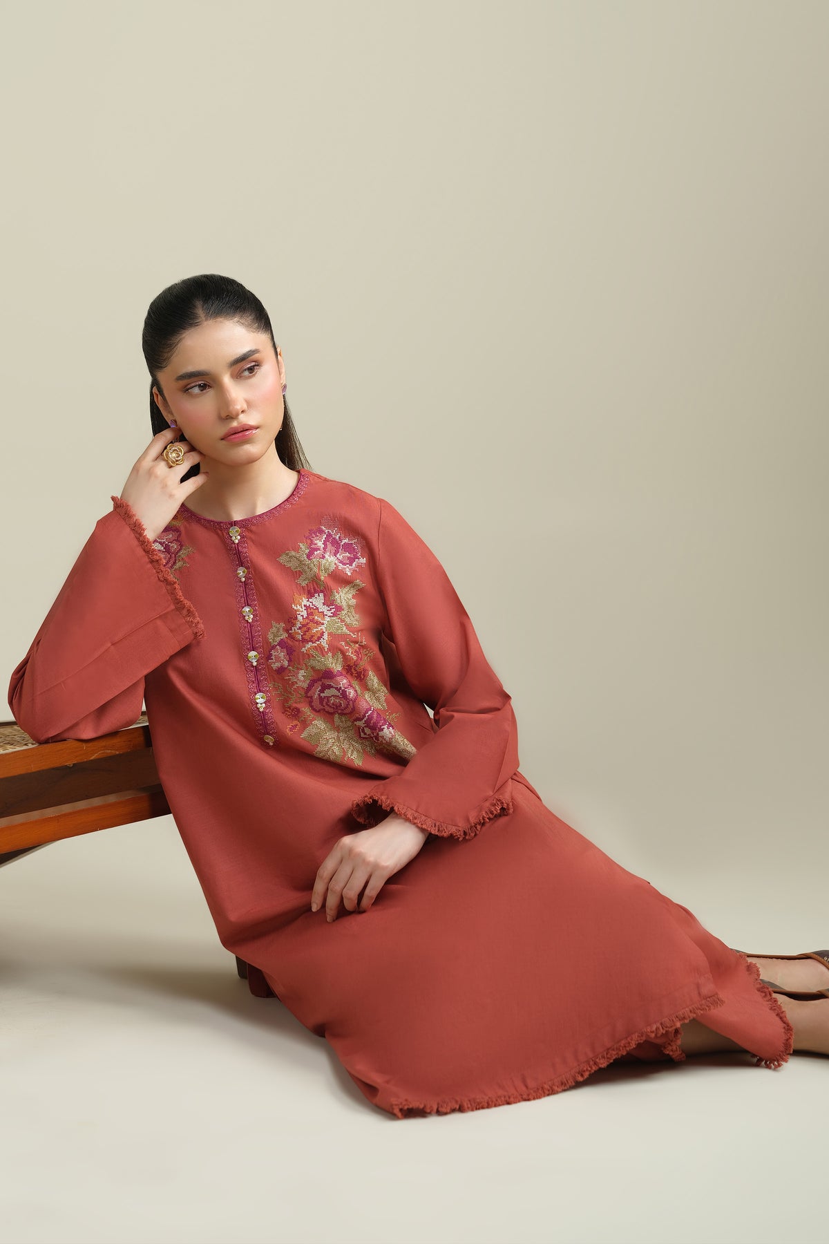 CROSS HATCH | EMBROIDERED