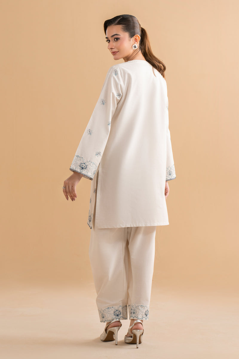 CROSS HATCH | EMBROIDERED