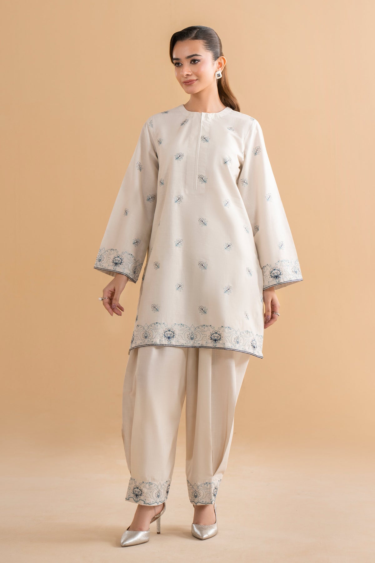 CROSS HATCH | EMBROIDERED