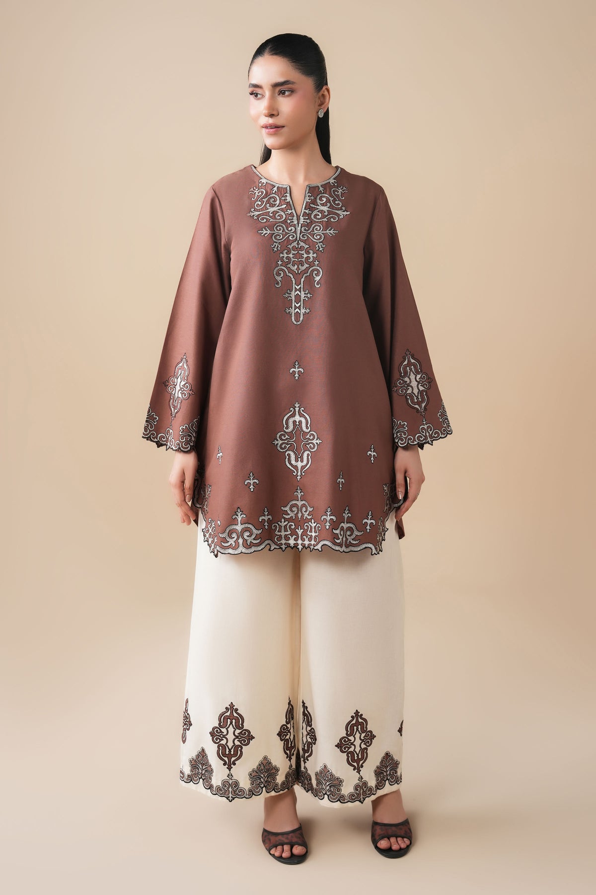 KHADDAR | EMBROIDERED