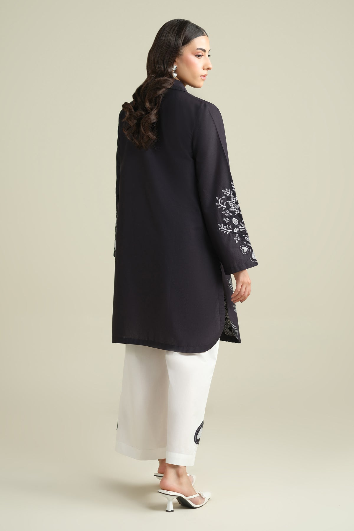 FINER CAMBRIC | EMBROIDERED