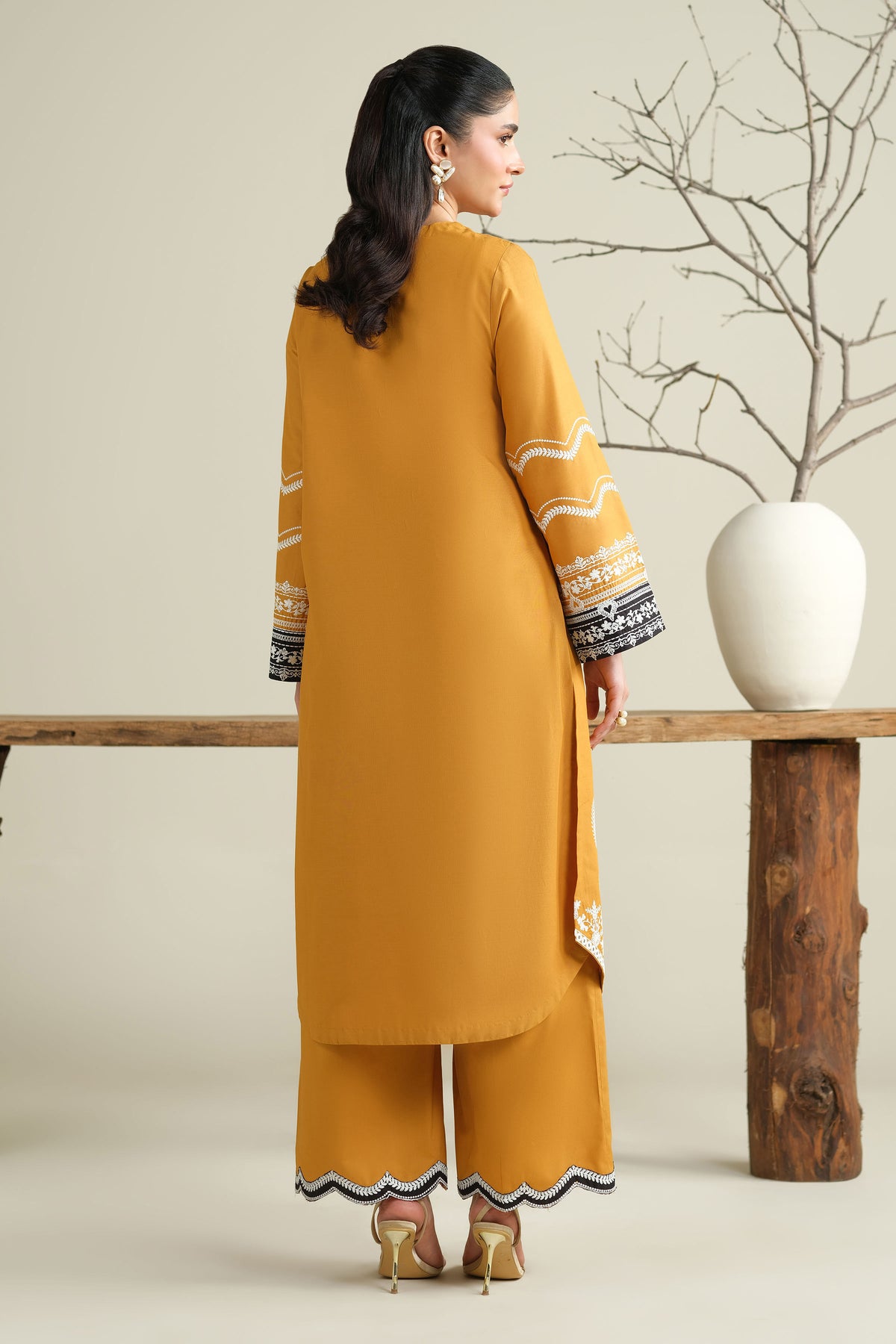 VISCOSE CAMBRIC | EMBROIDERED