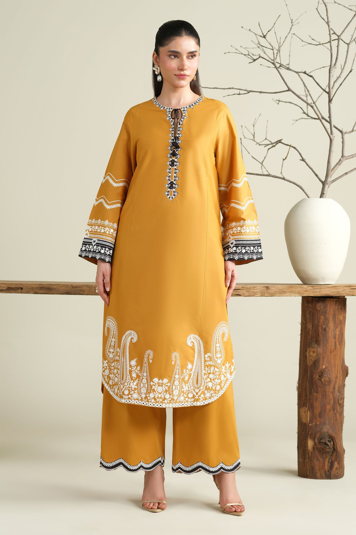VISCOSE CAMBRIC | EMBROIDERED