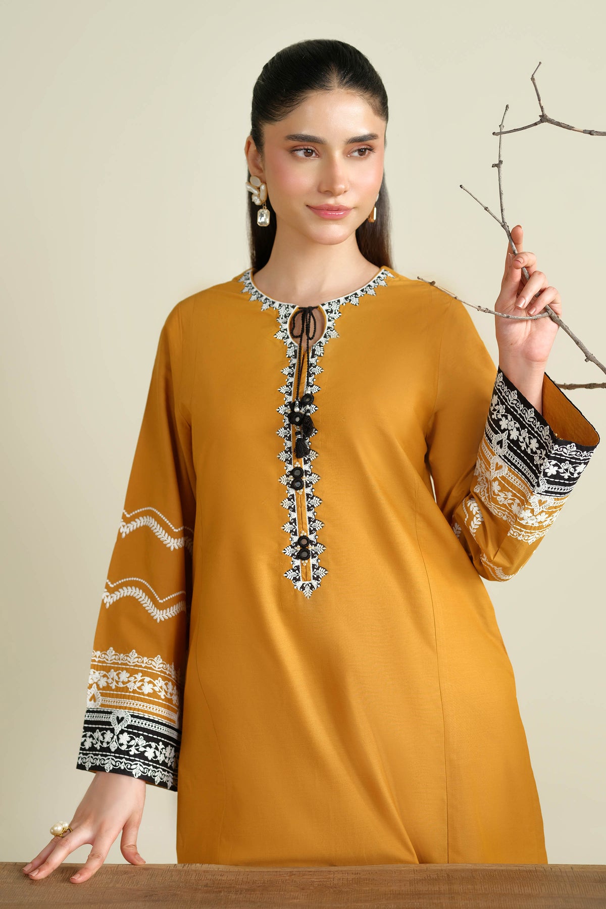 VISCOSE CAMBRIC | EMBROIDERED