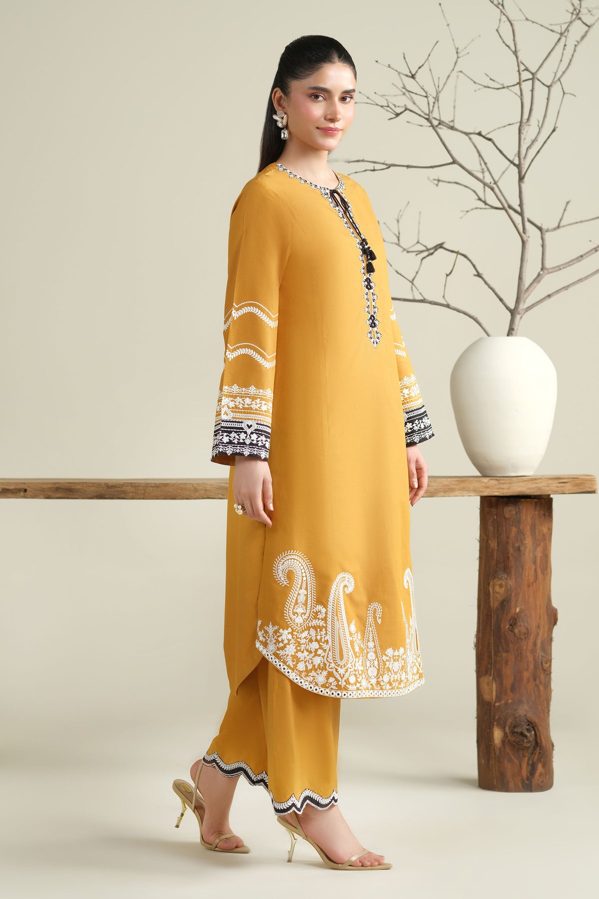 VISCOSE CAMBRIC | EMBROIDERED