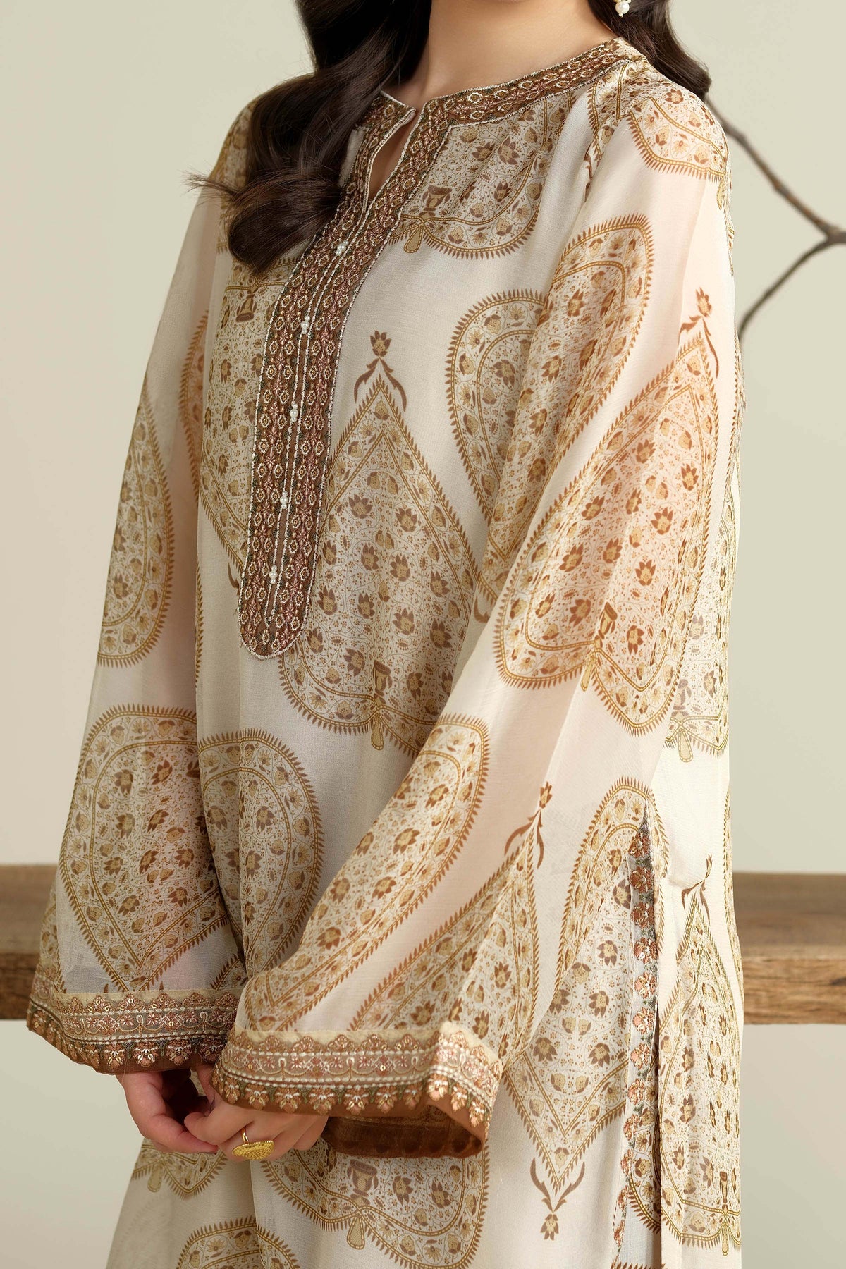 CHIFFON | EMBROIDERED