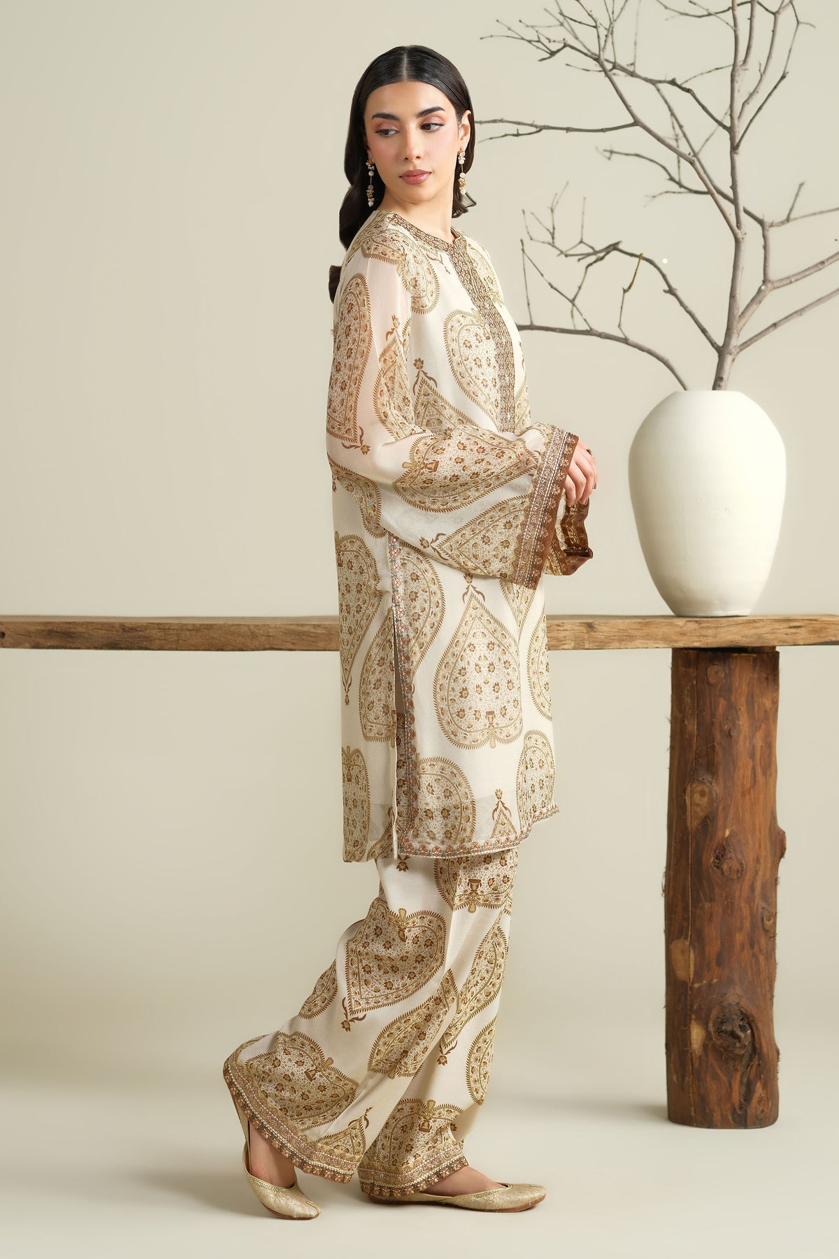 CHIFFON | EMBROIDERED