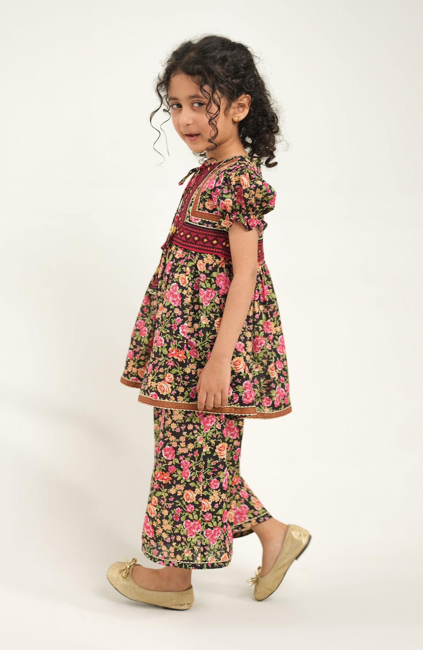Girls Vintage Roses 2 Piece Suit