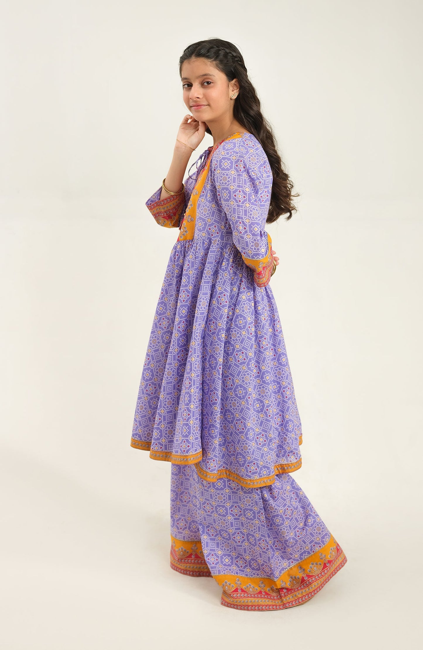 Girl Meher bano 2 Piece Suit