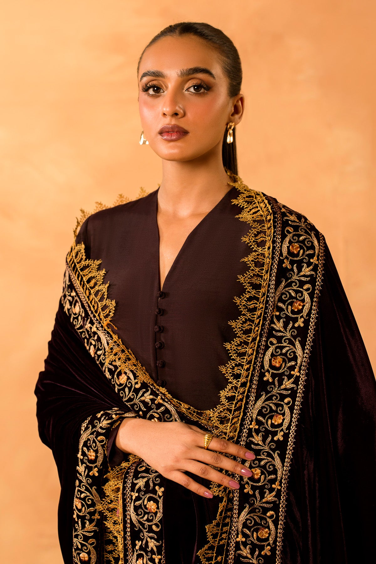 VELVET | EMBROIDERED | MC2040