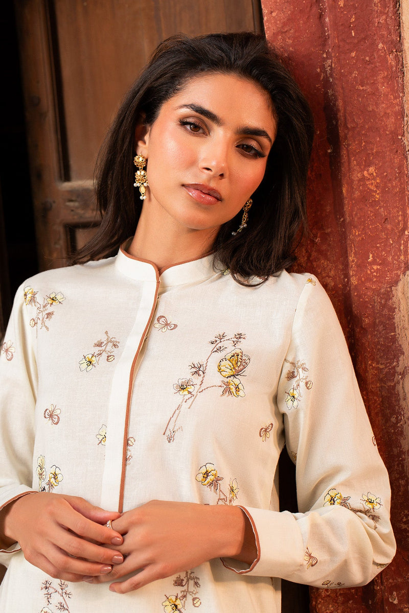 2 Piece - Embroidered Khaddar Suit - MC2112 - Shop Now at Kayseria