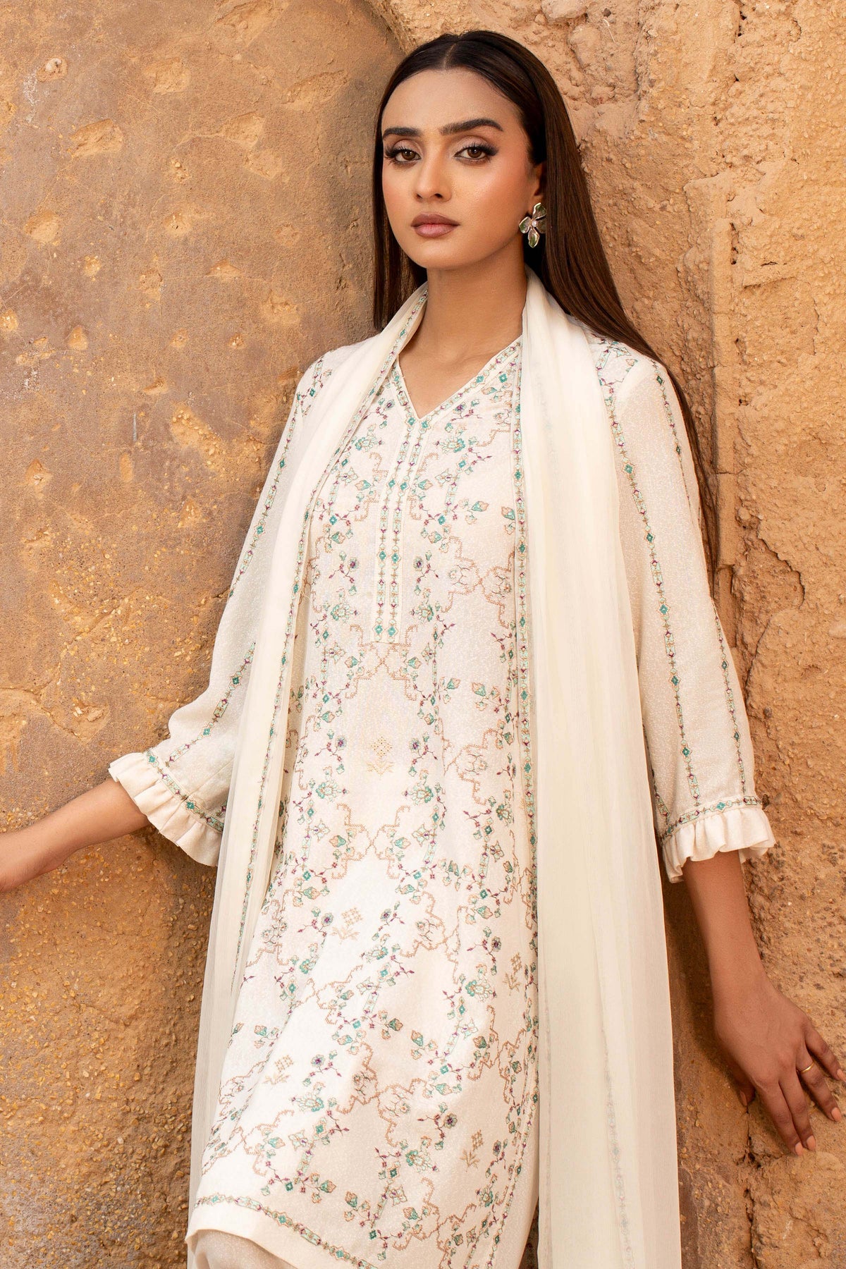 LAWN KARANDI | EMBROIDERED