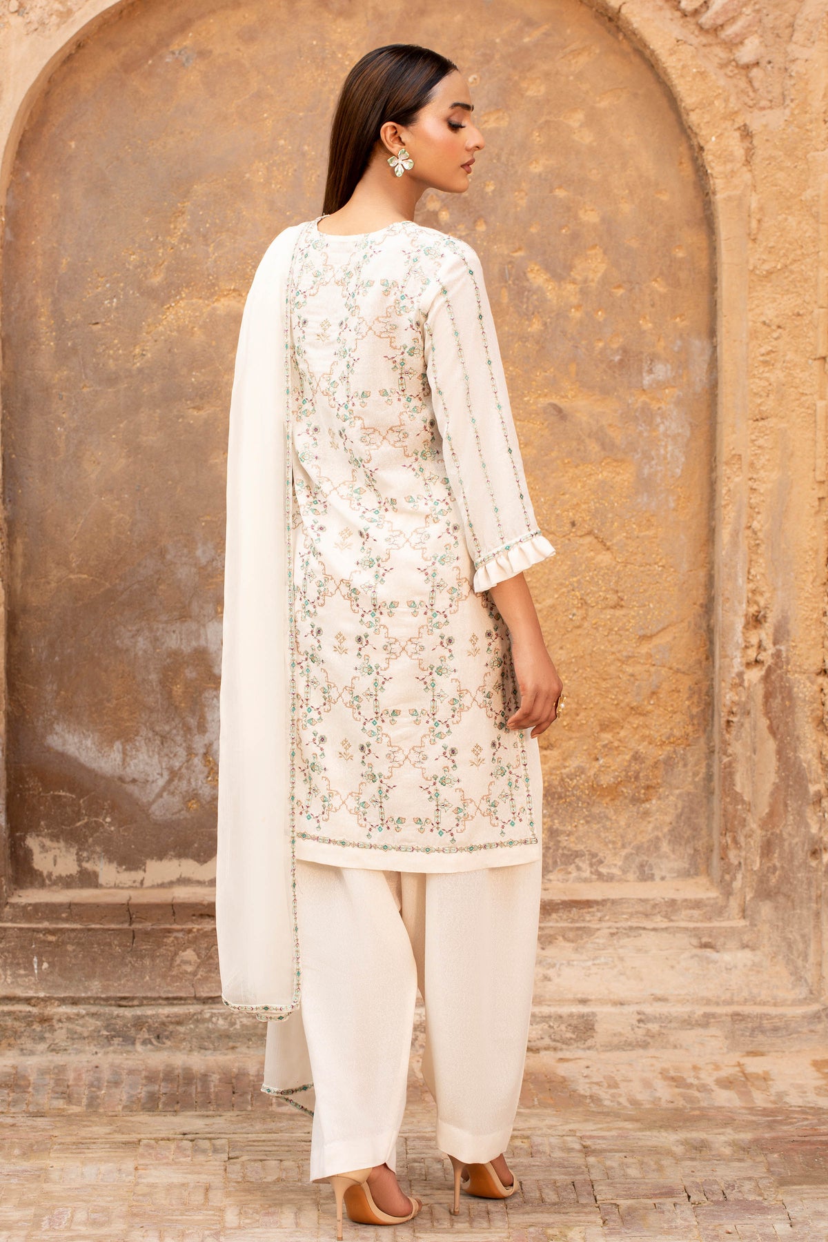 LAWN KARANDI | EMBROIDERED