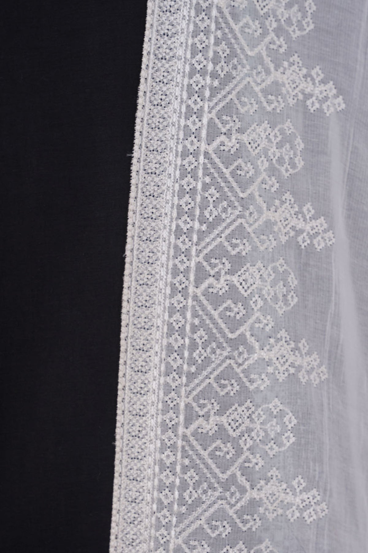 DHAKA MALMAL | EMBROIDERED