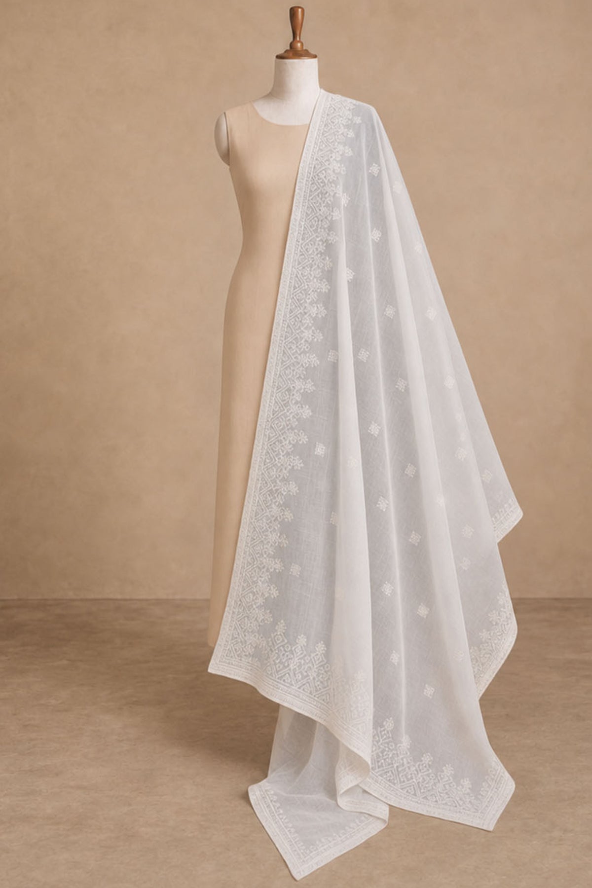 DHAKA MALMAL | EMBROIDERED