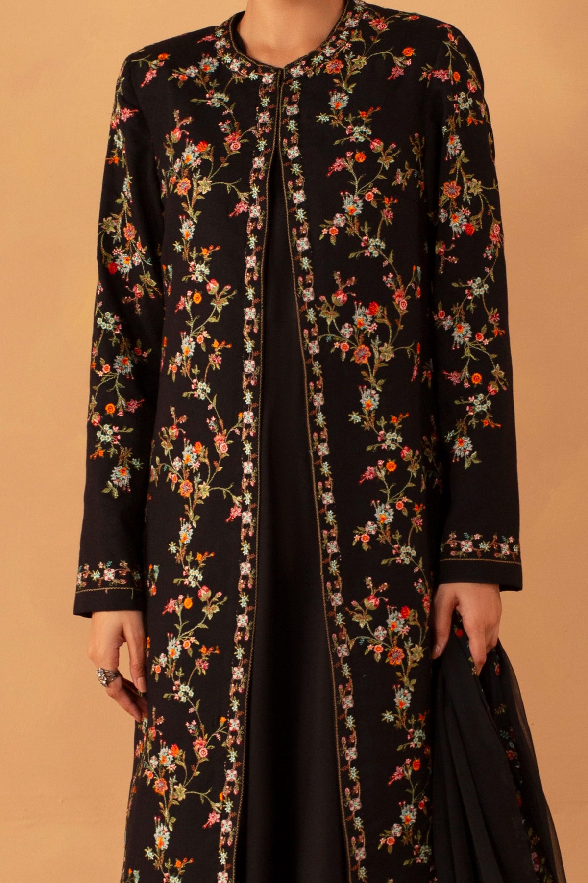 LAWN KARANDI | EMBROIDERED