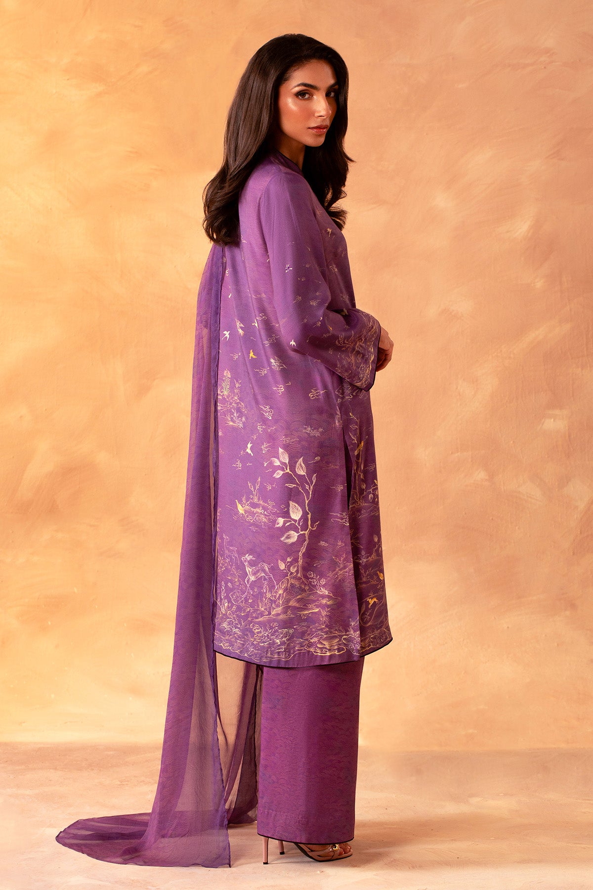 3 Piece -  Printed Pk Raw Silk Suit - MCP2034 - Shop Now at Kayseria