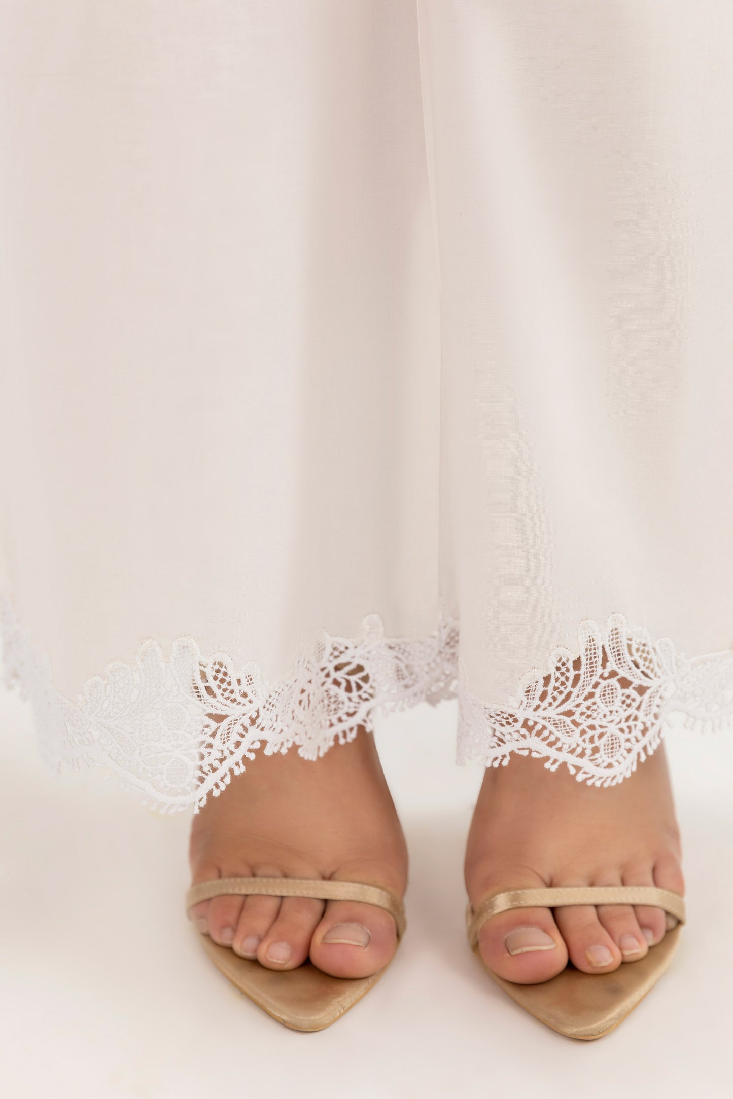 CAMBRIC | EMBROIDERED