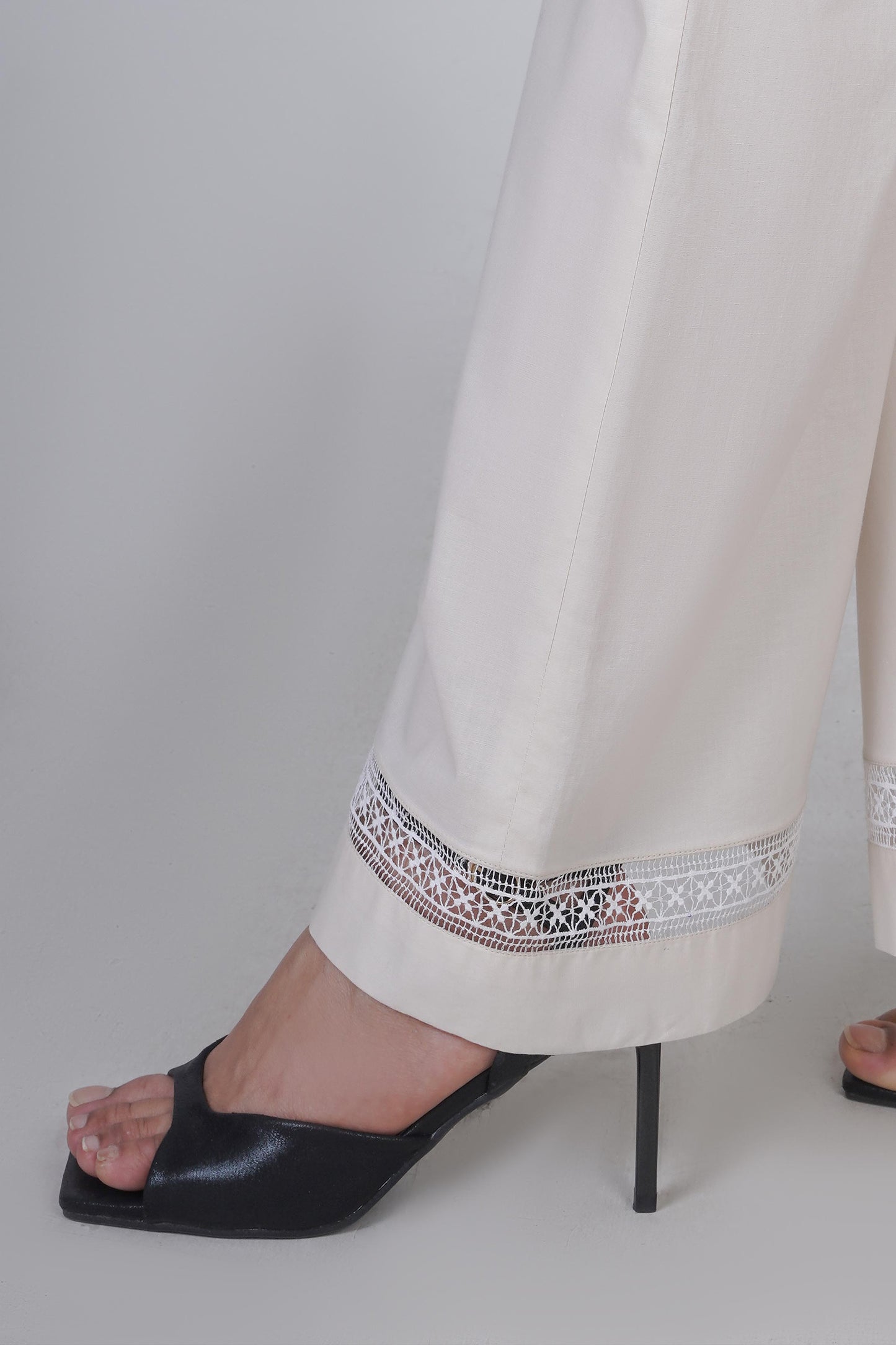 CAMBRIC | EMBROIDERED