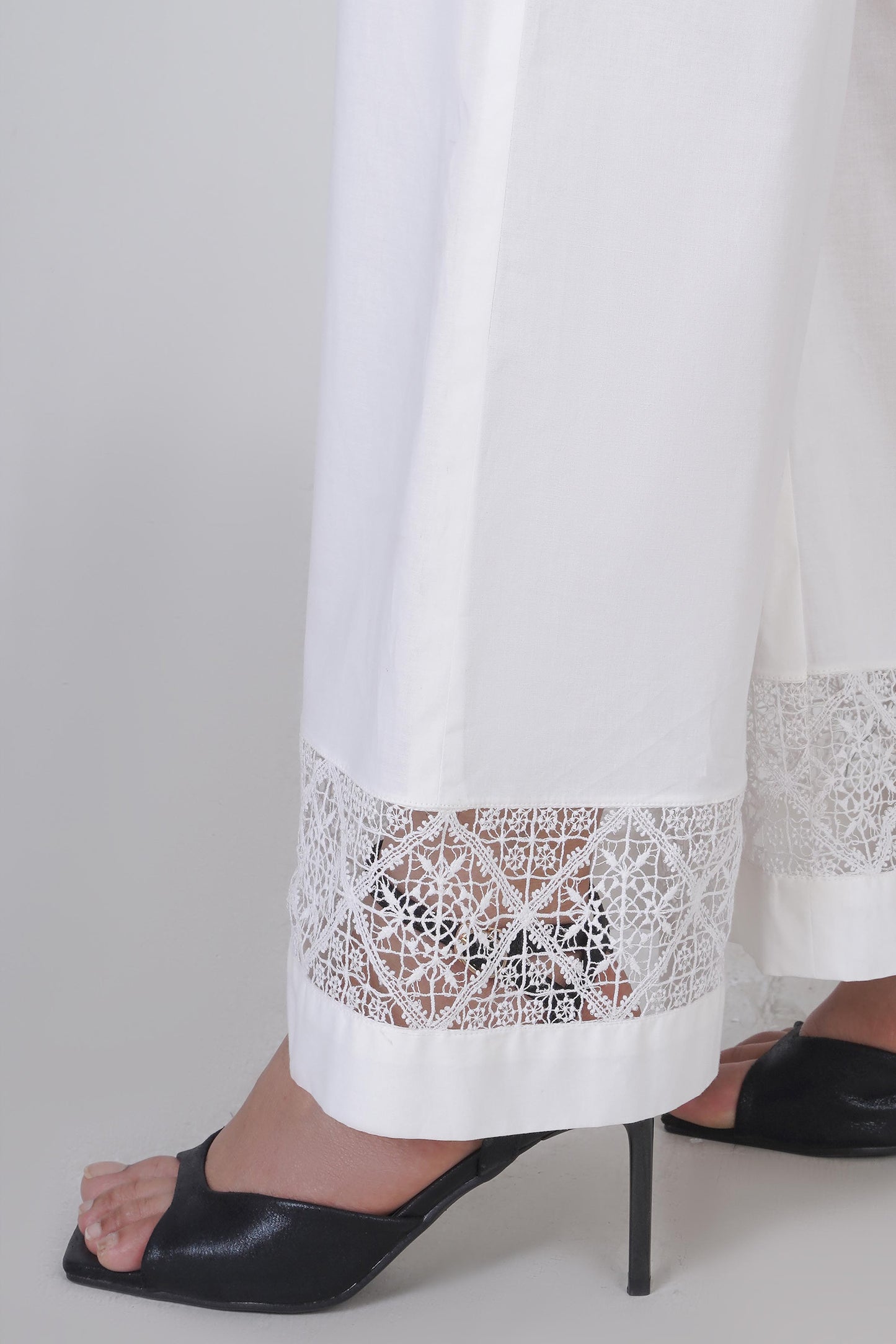 CAMBRIC | EMBROIDERED