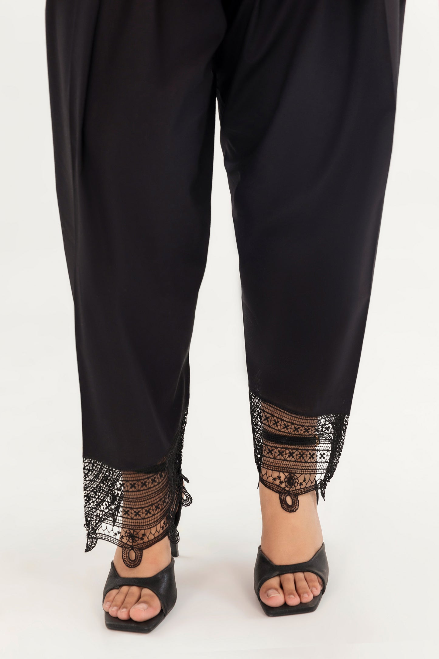 CAMBRIC | EMBROIDERED