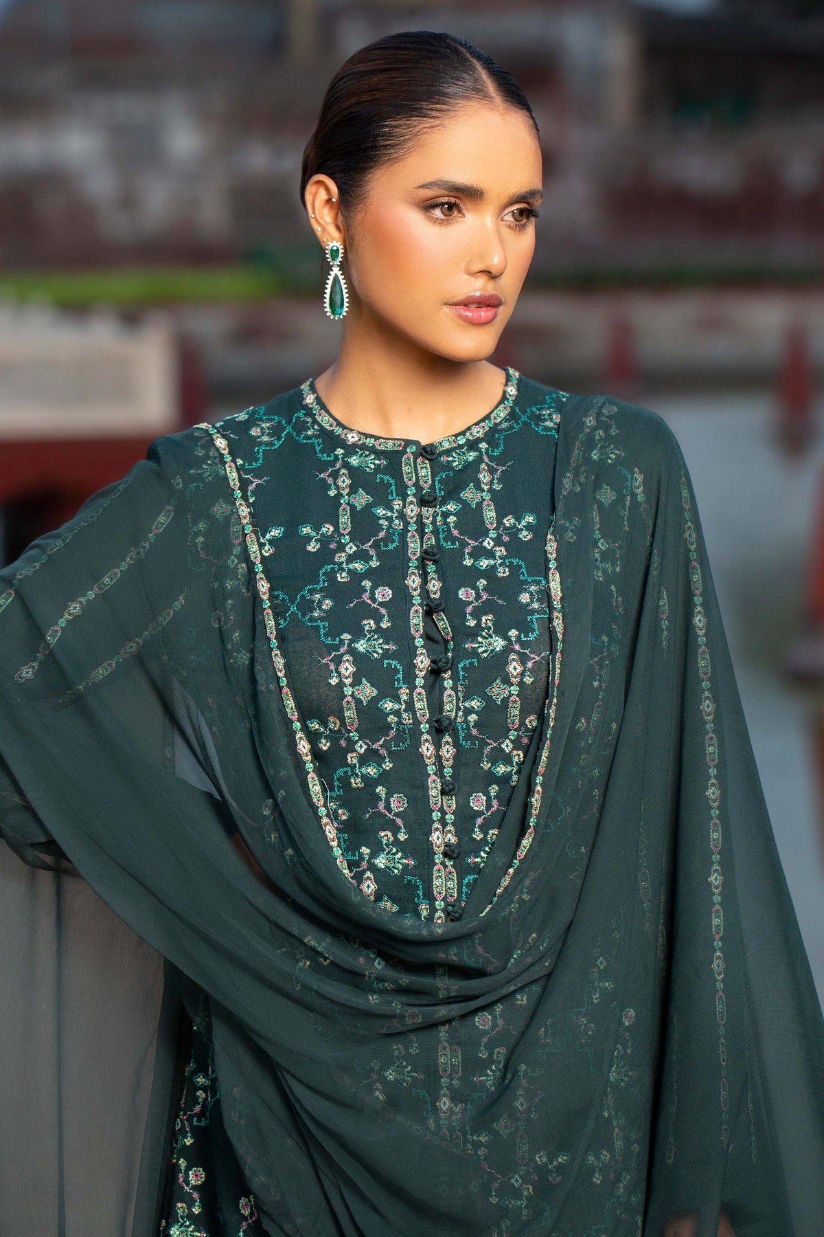 LAWN KARANDI | EMBROIDERED