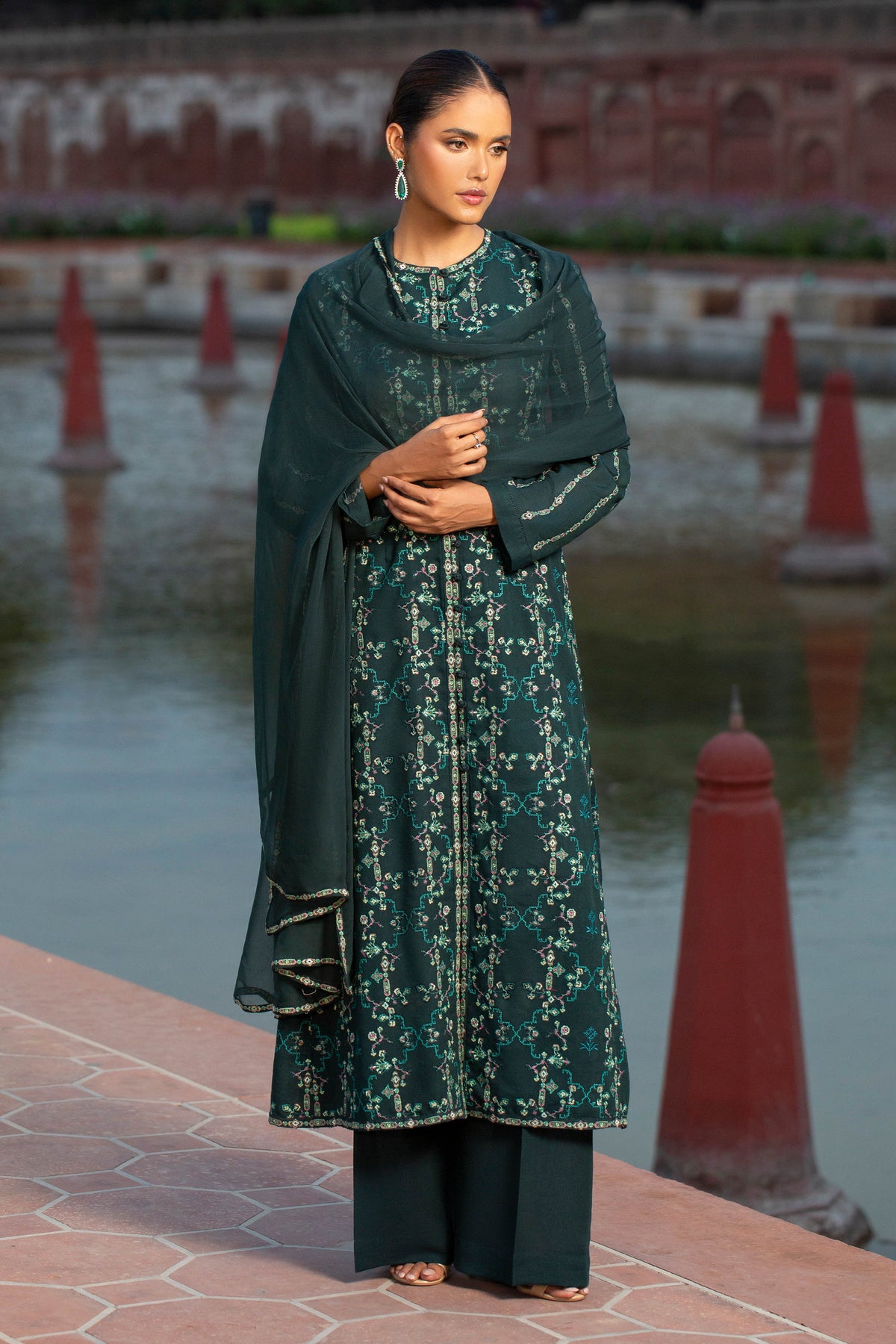 LAWN KARANDI | EMBROIDERED