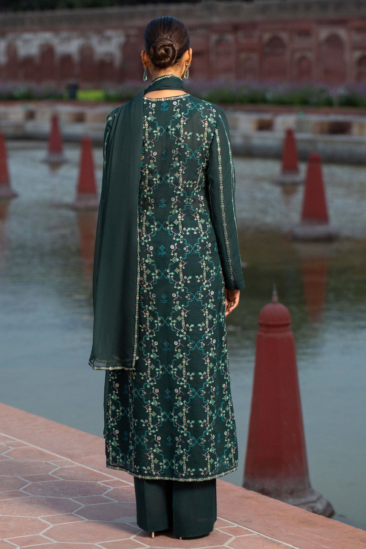 LAWN KARANDI | EMBROIDERED