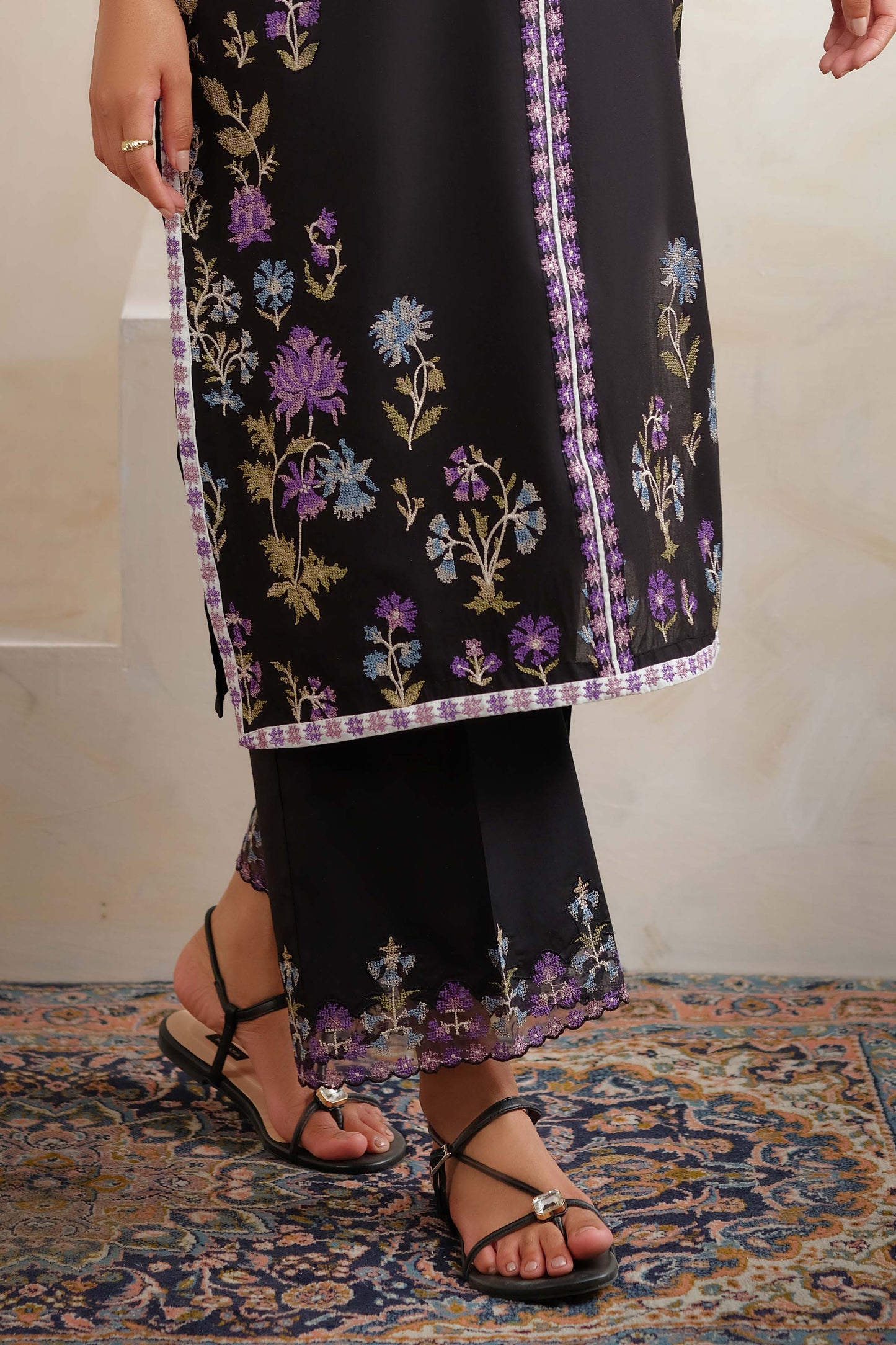 LAWN | EMBROIDERED