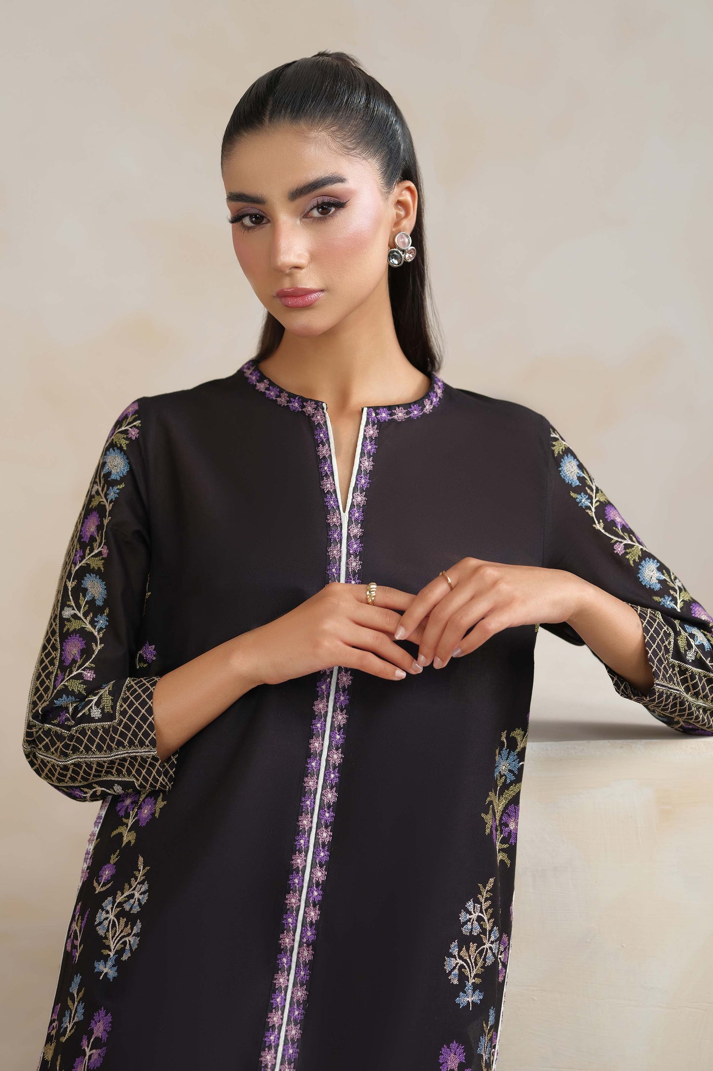 LAWN | EMBROIDERED
