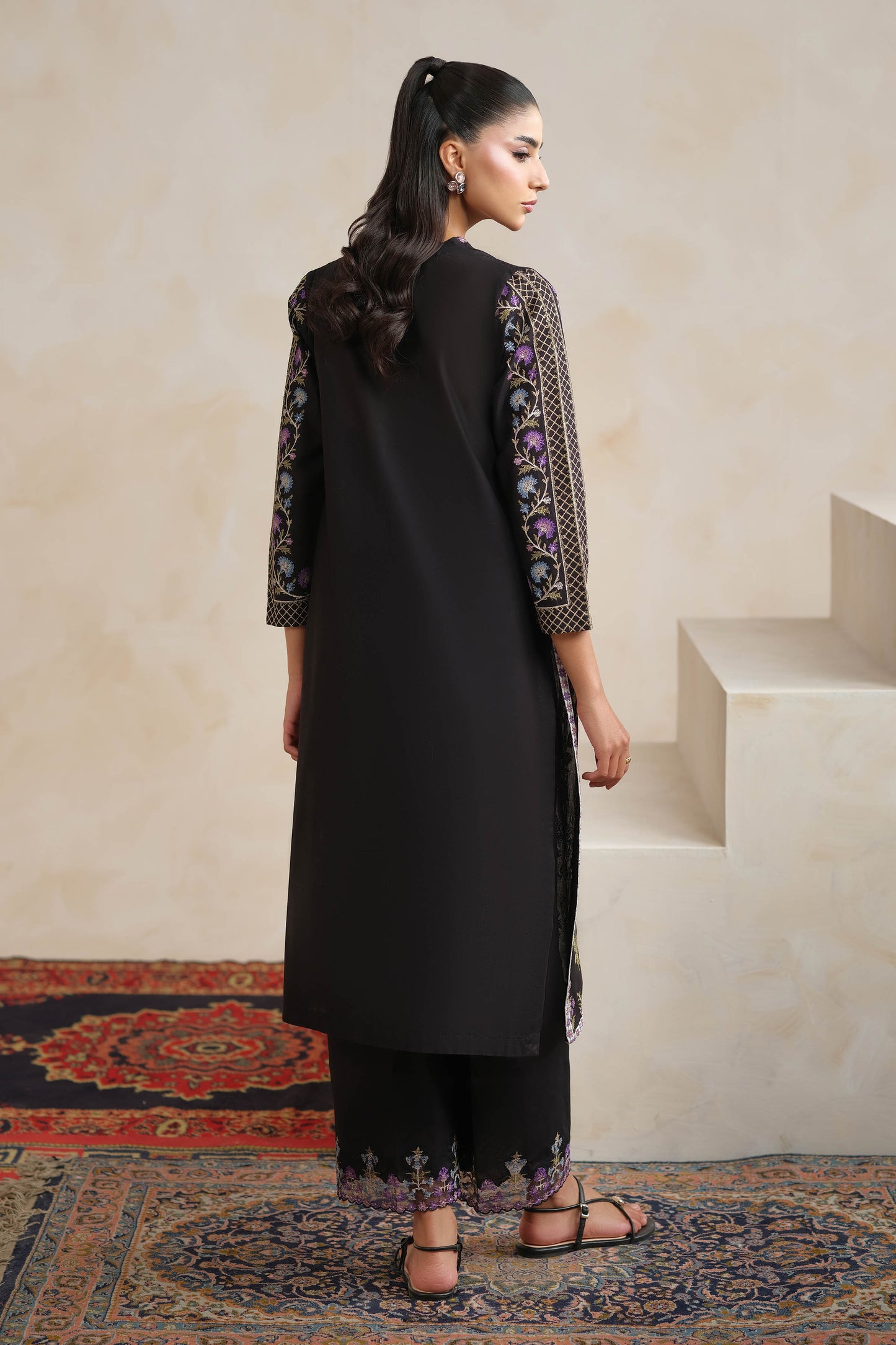 LAWN | EMBROIDERED