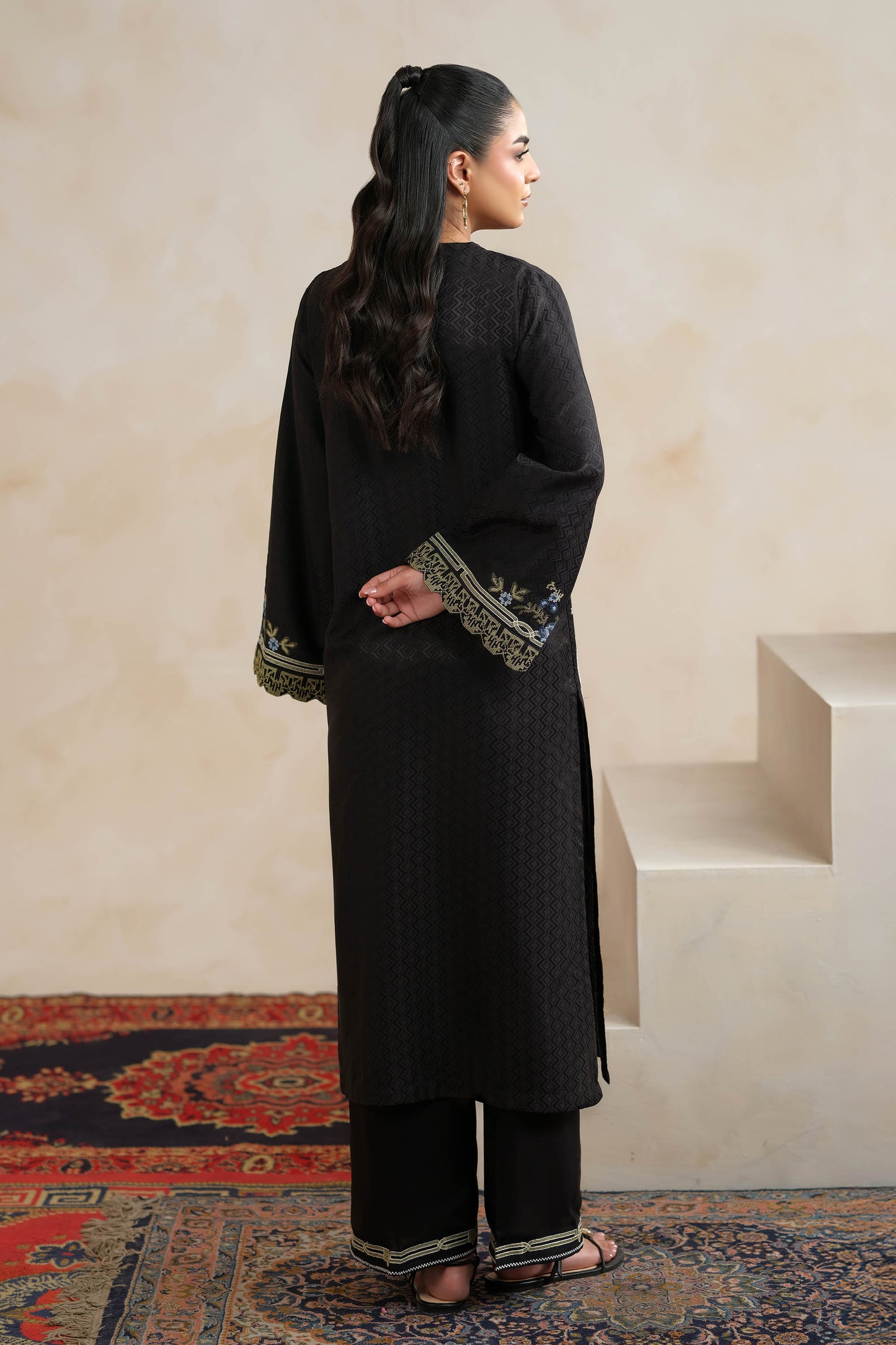 JACQUARD | EMBROIDERED