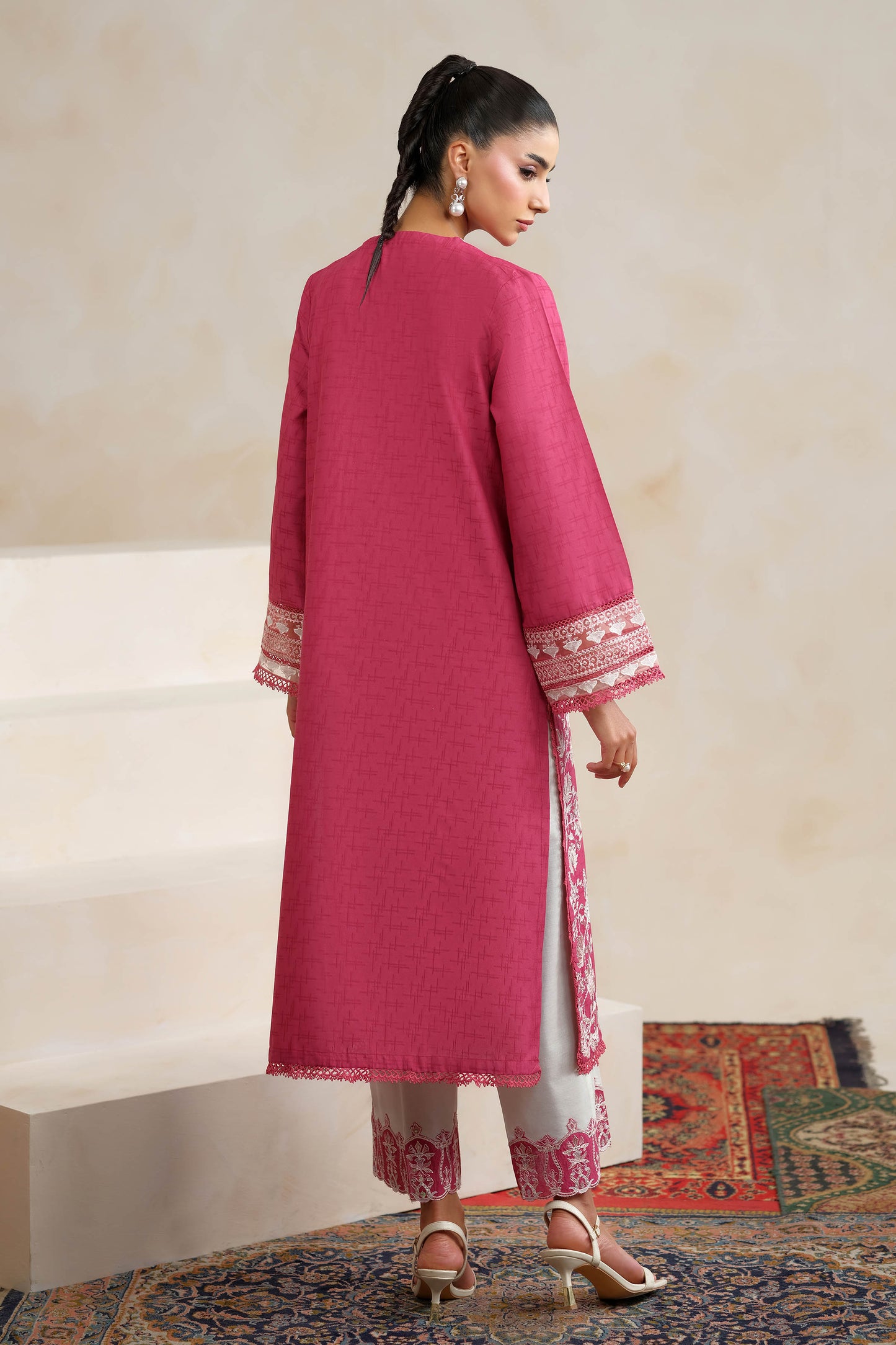JACQUARD | EMBROIDERED