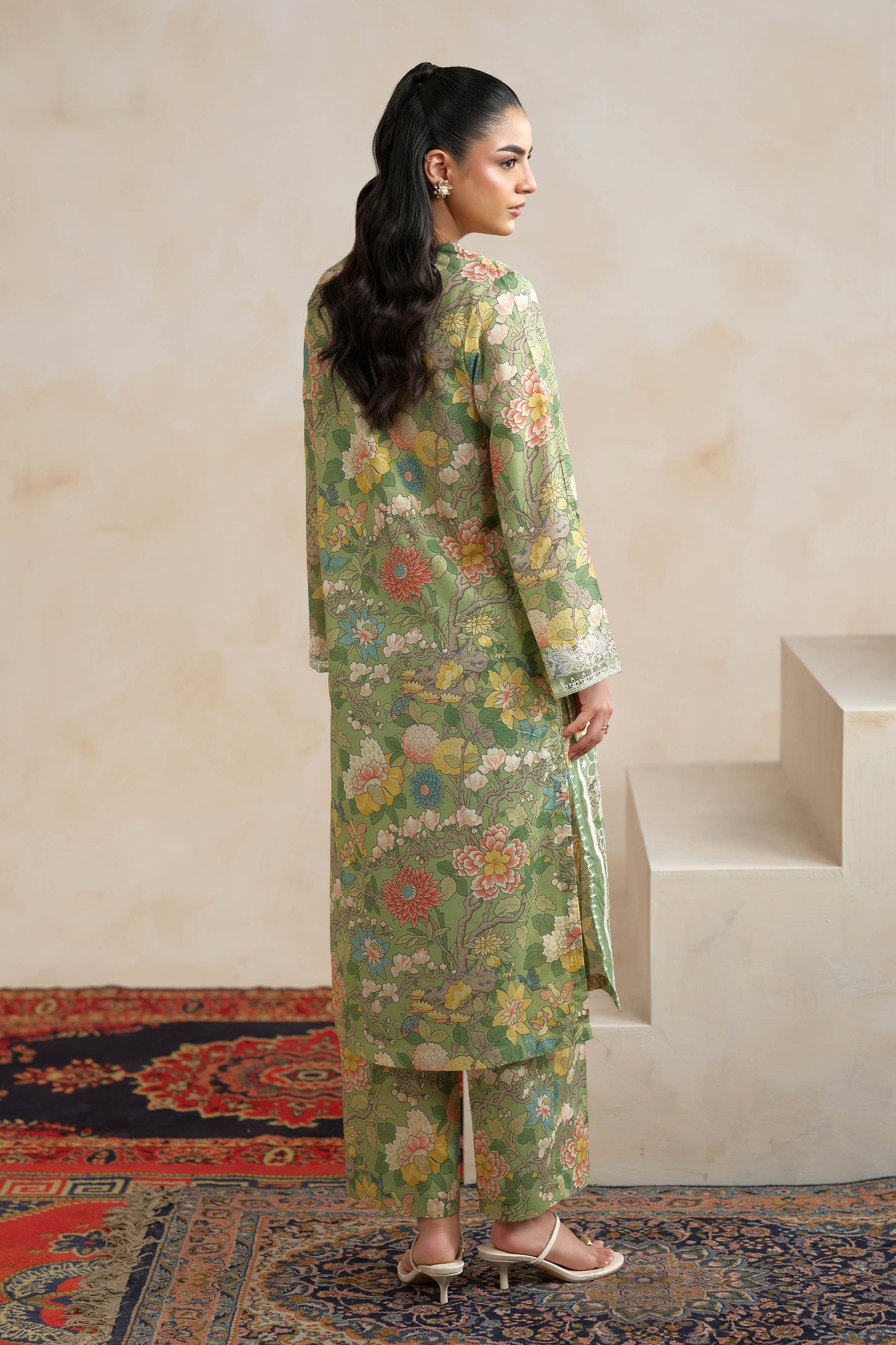LAWN | EMBROIDERED