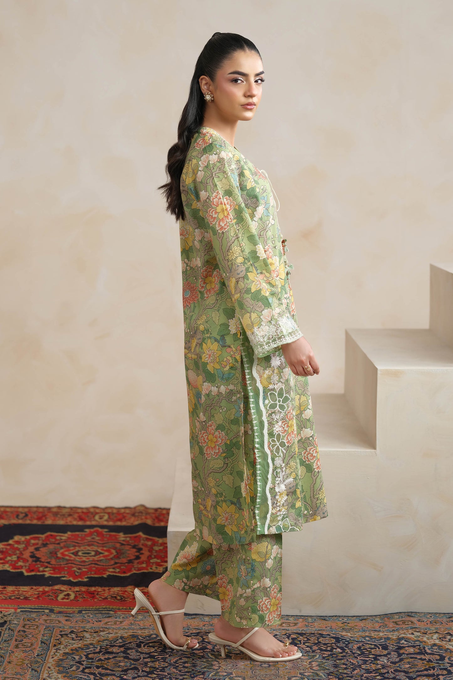 LAWN | EMBROIDERED