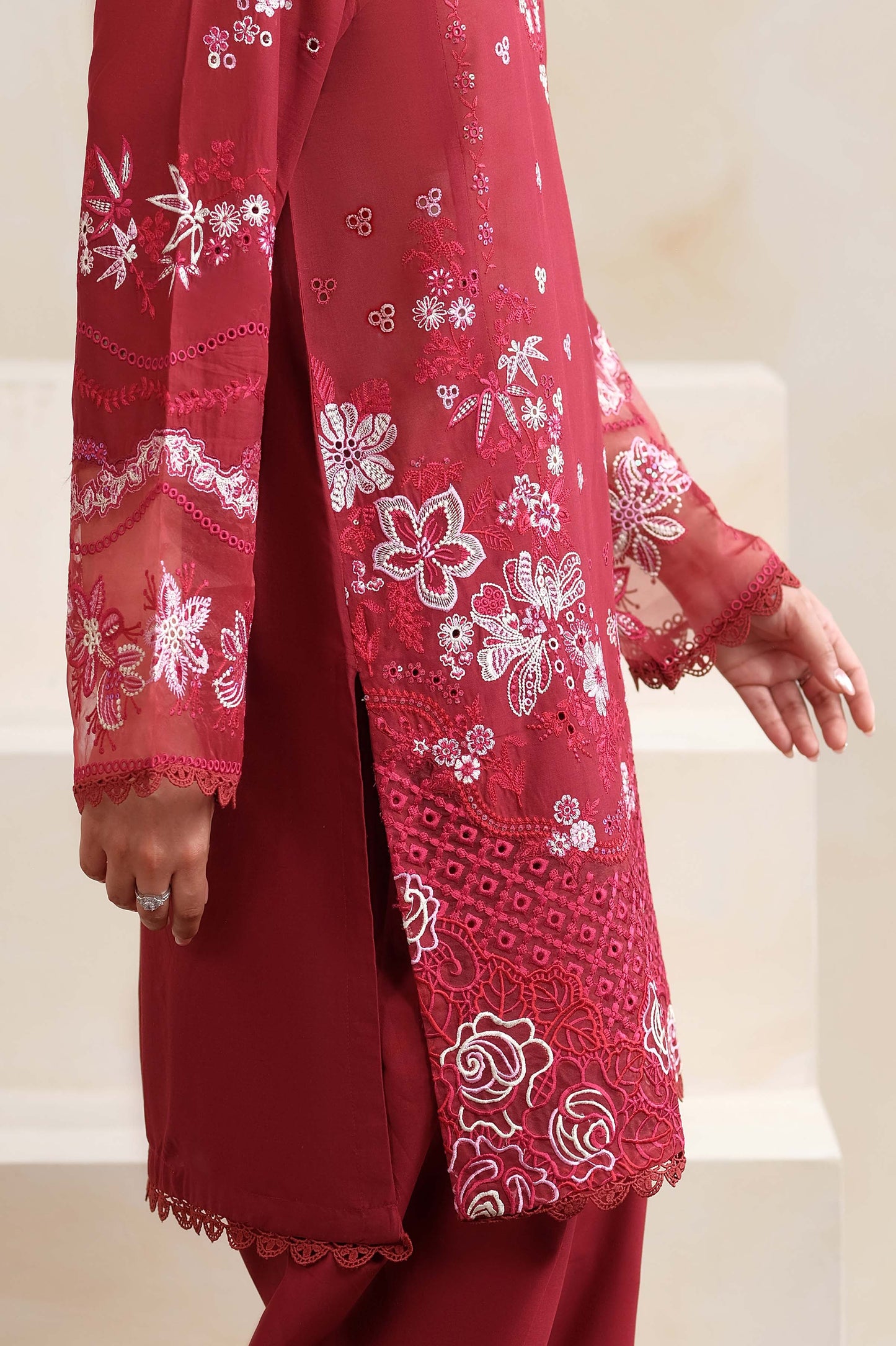 LAWN | EMBROIDERED